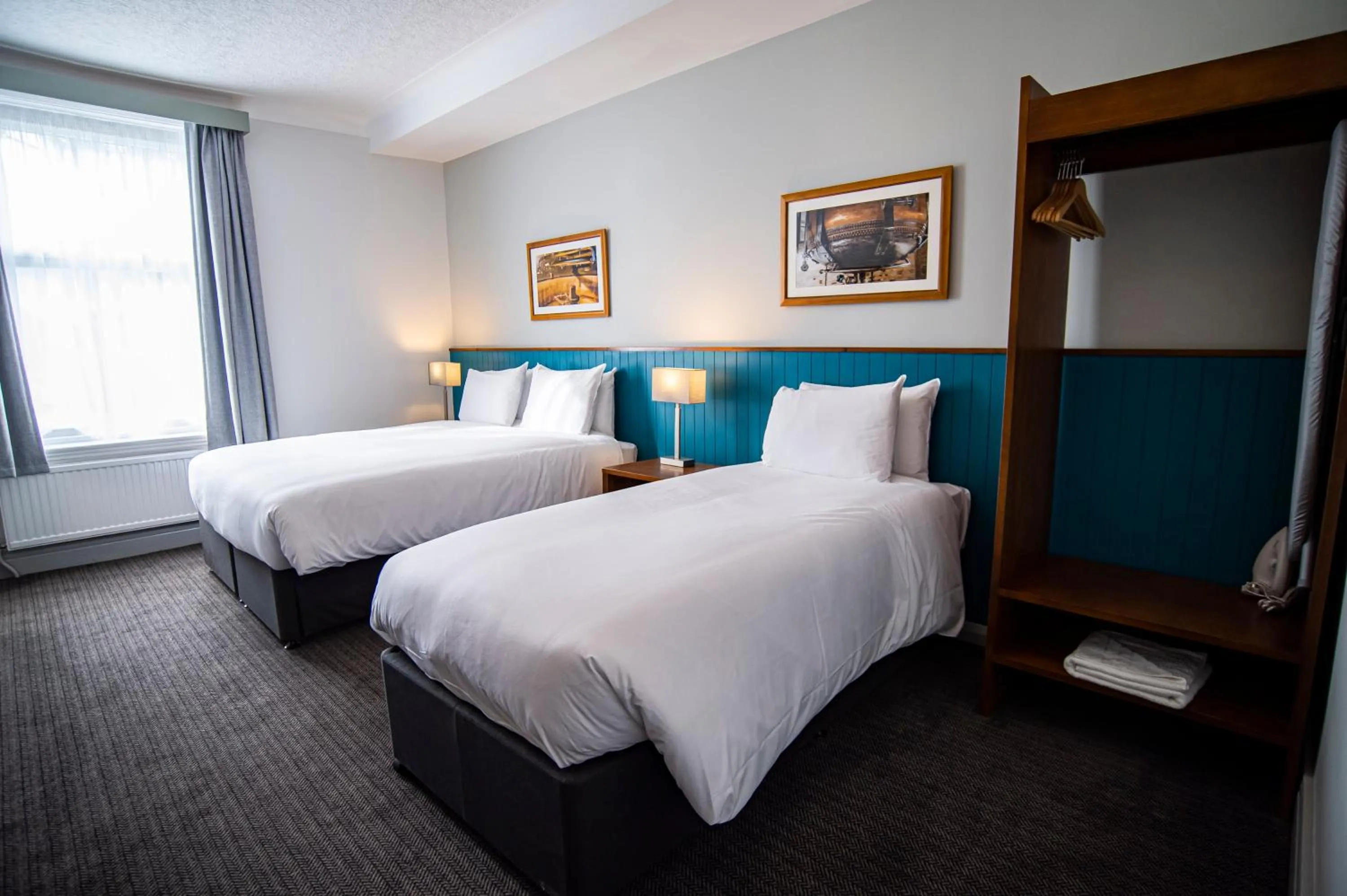 Bed in Highfield Hotel By Greene King Inn