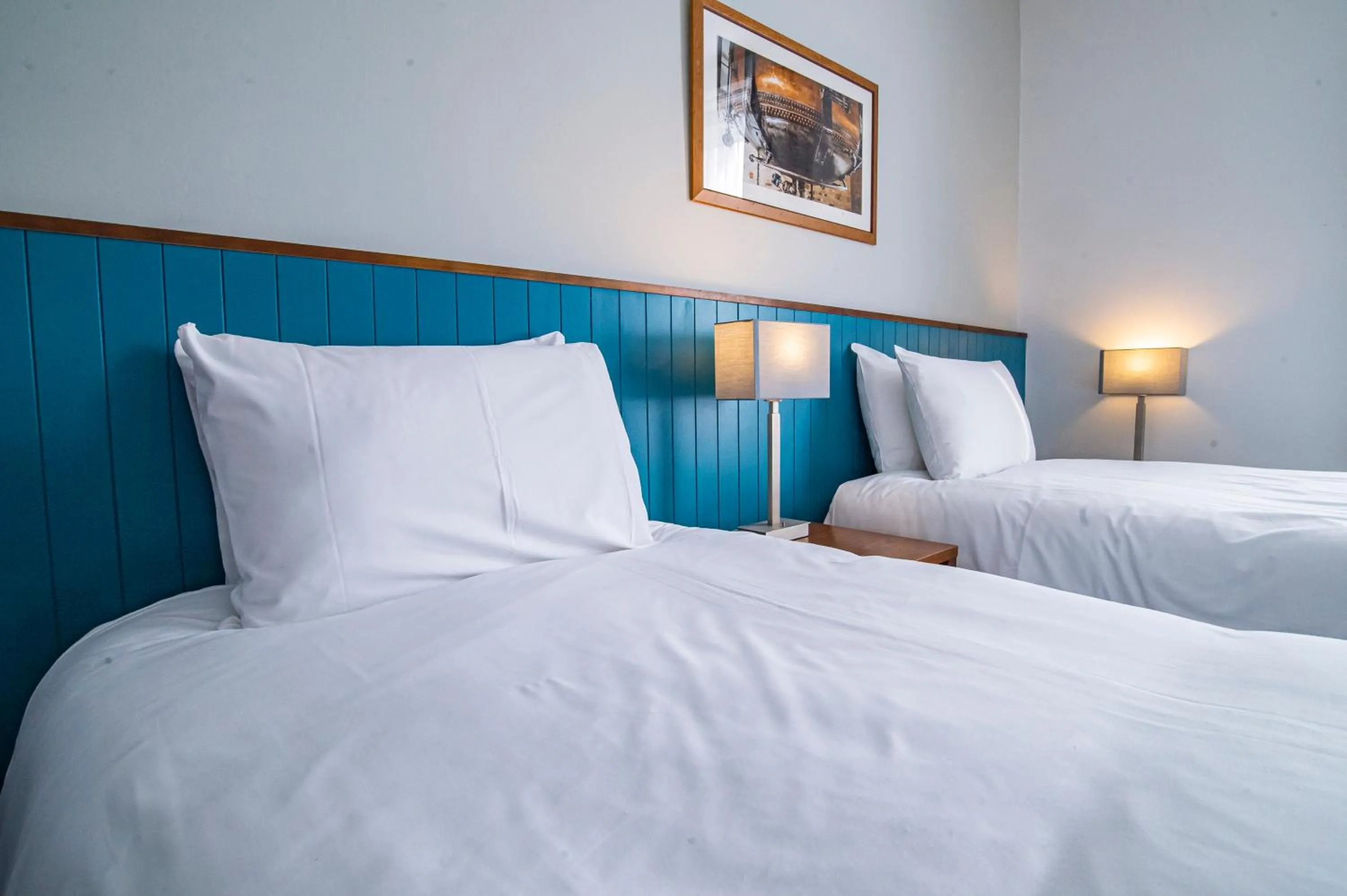 Bed in Highfield Hotel By Greene King Inn