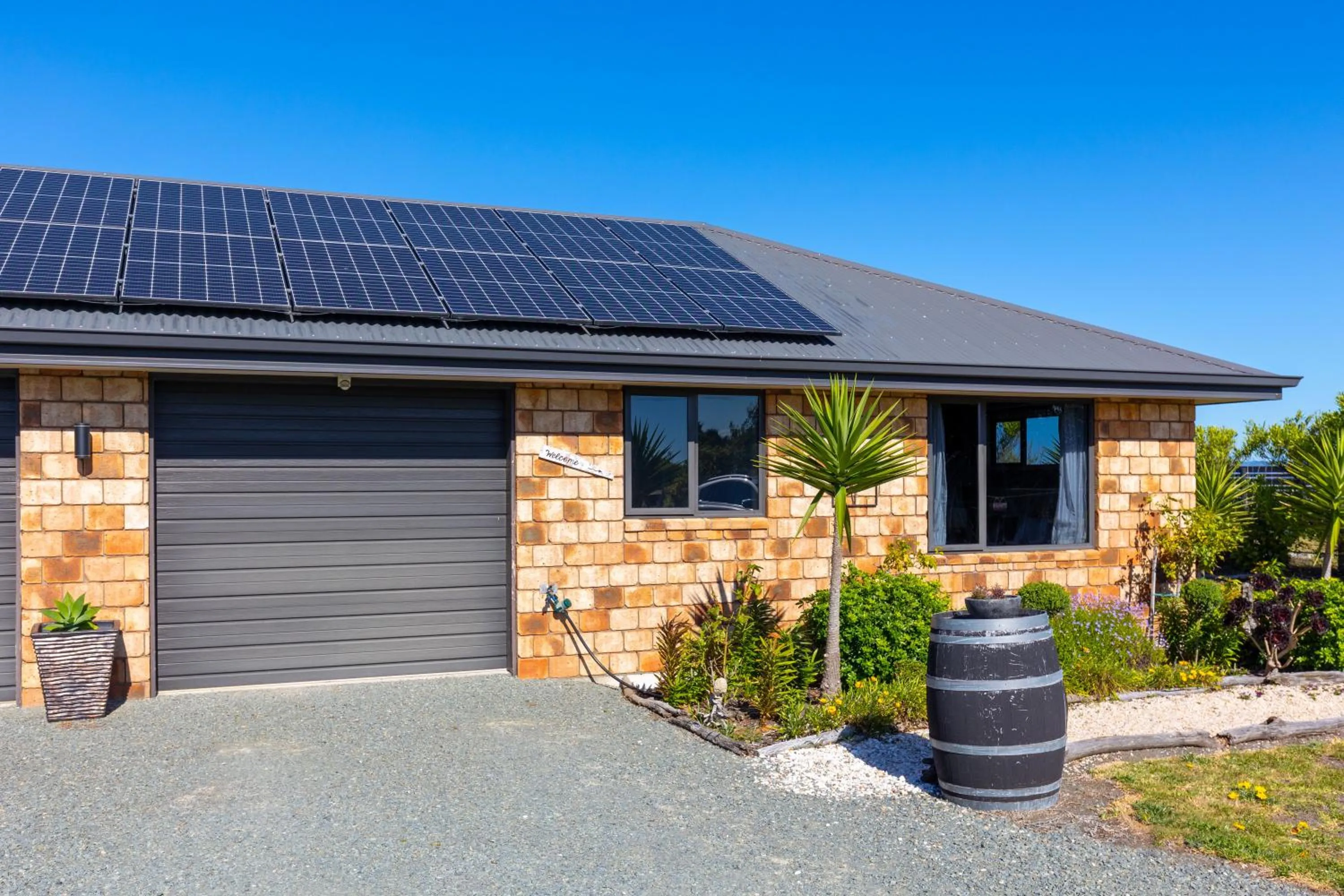 Property building in Ocean View Beachfront Apartment