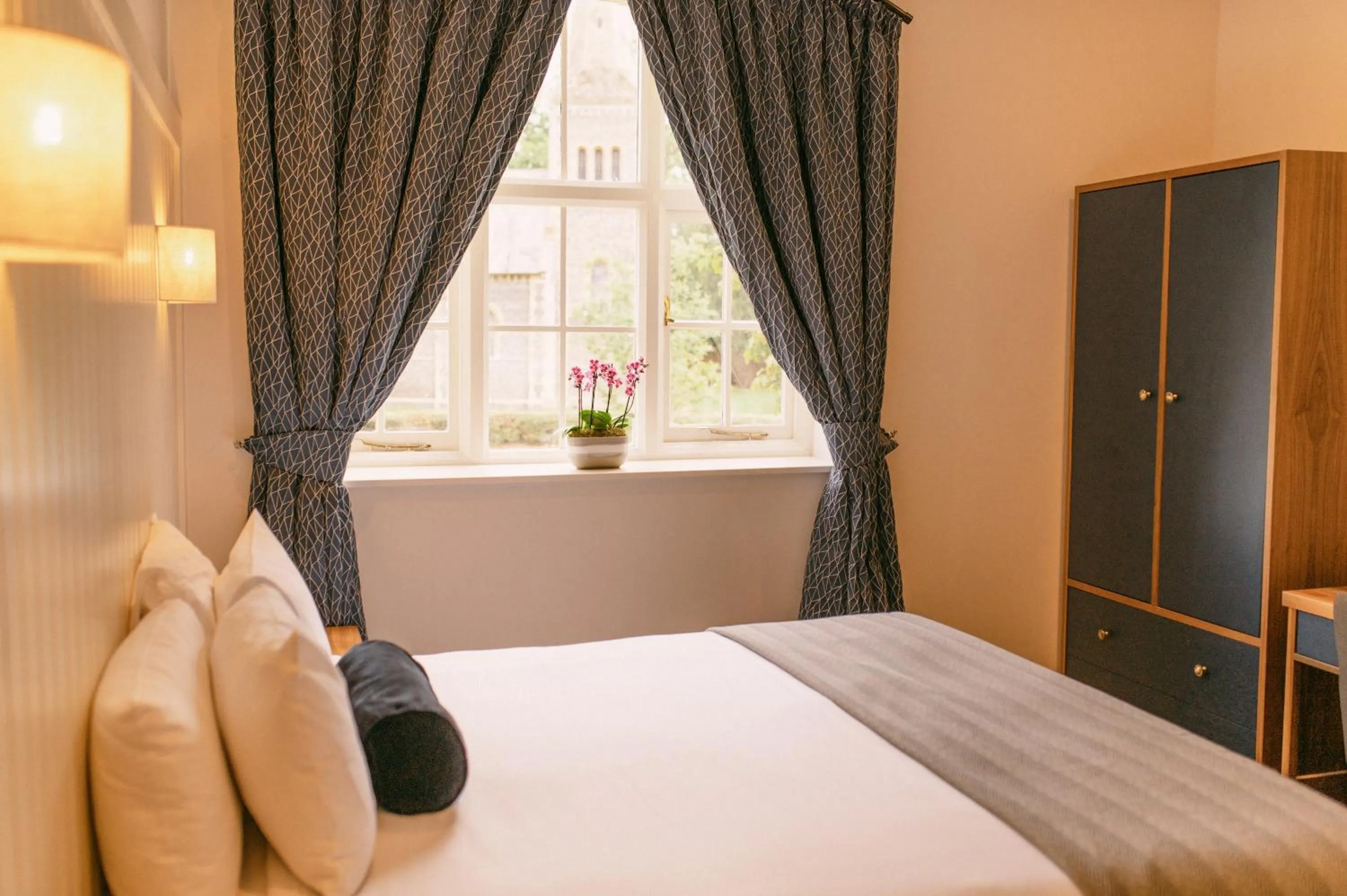 Bedroom, Bed in The Elvetham Hotel