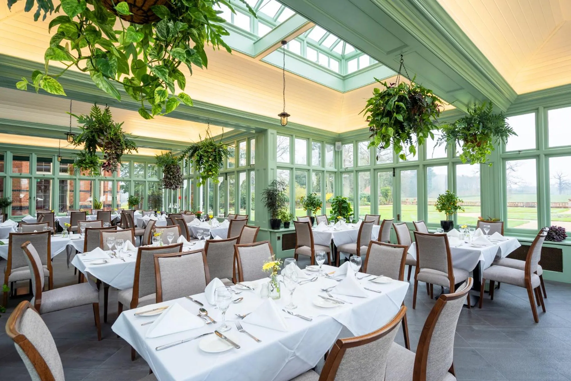 Restaurant/places to eat in The Elvetham Hotel