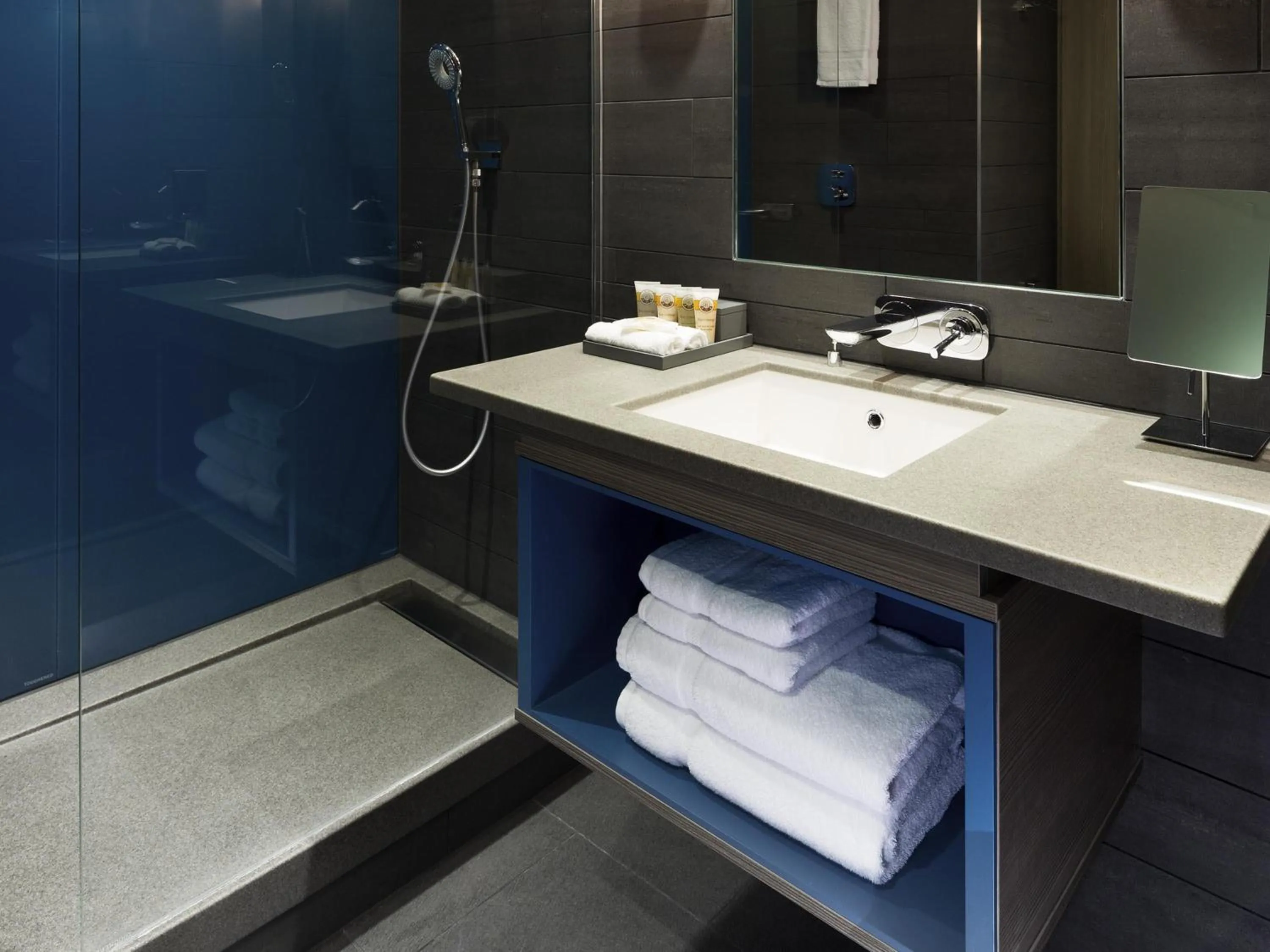 Bedroom in Pullman London St Pancras