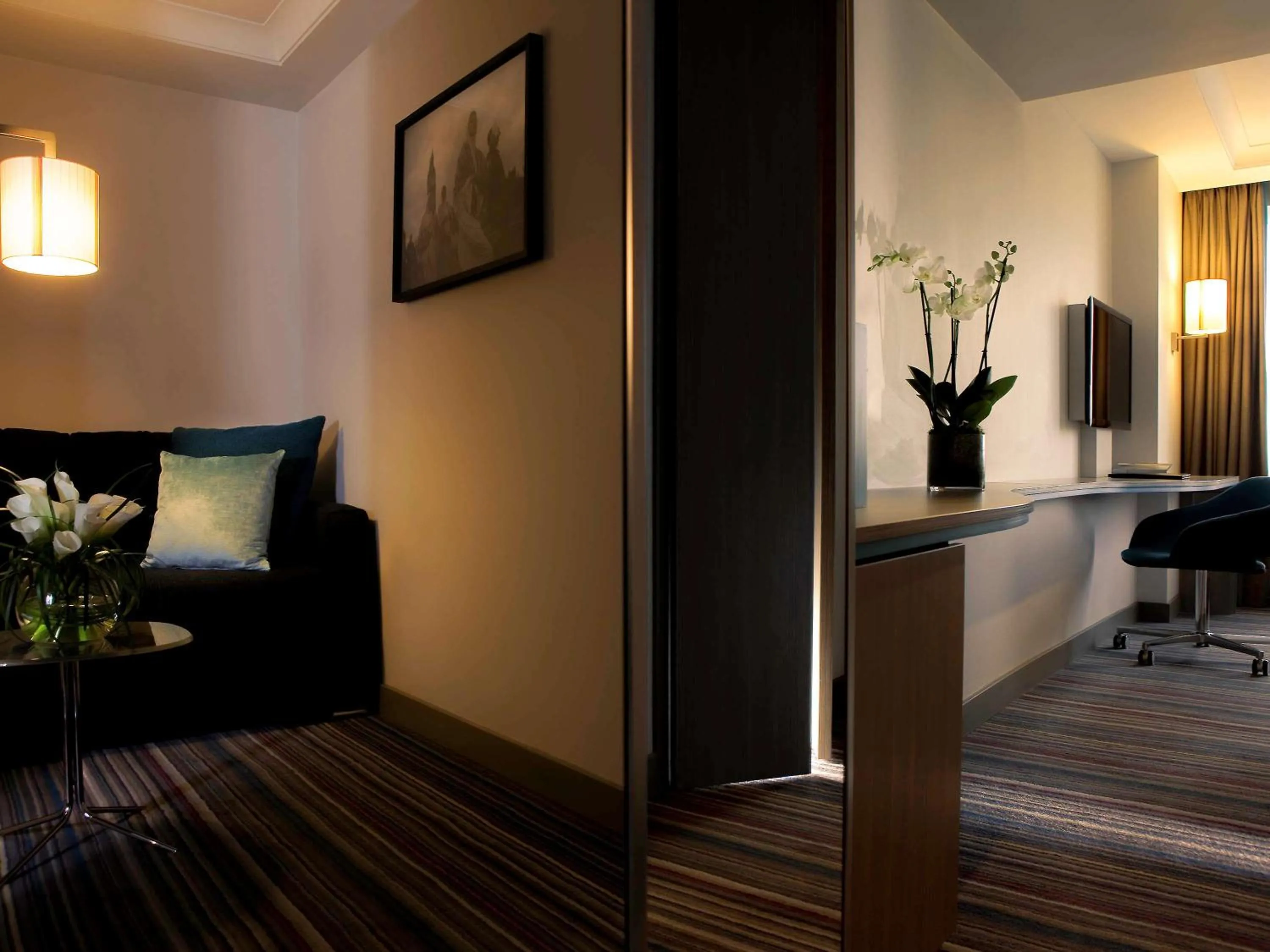 Photo of the whole room, Bed in Pullman London St Pancras