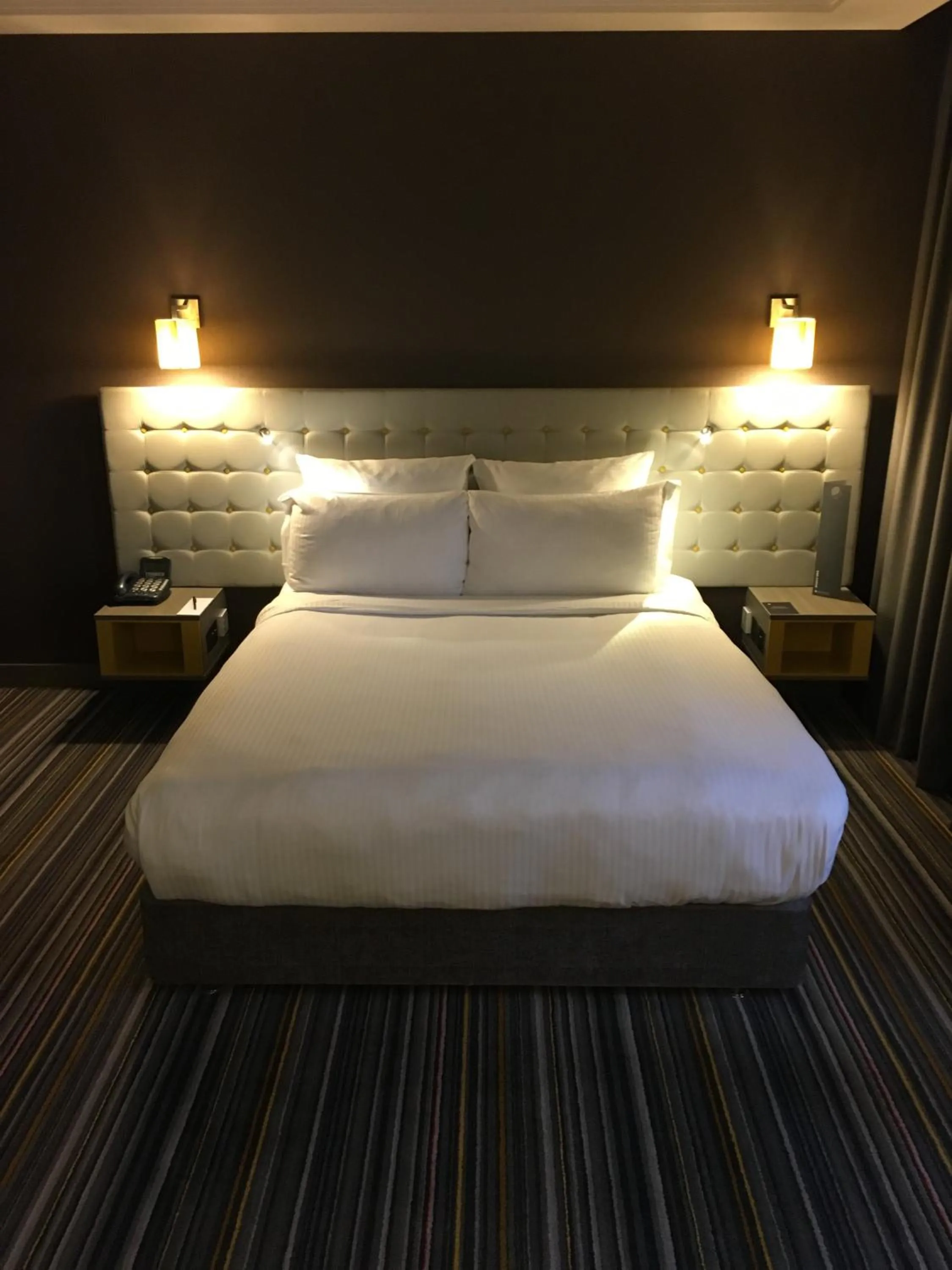 Bed in Pullman London St Pancras