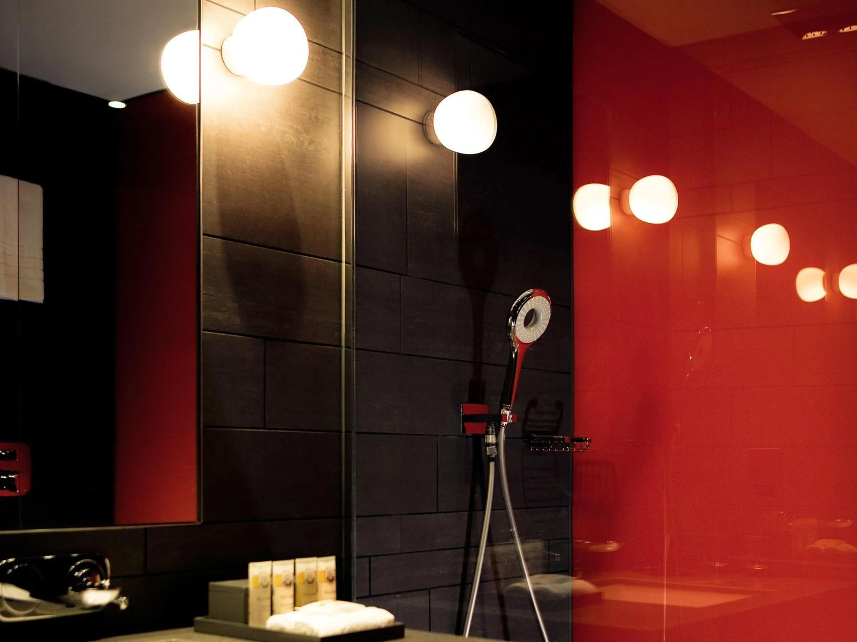 Bedroom in Pullman London St Pancras