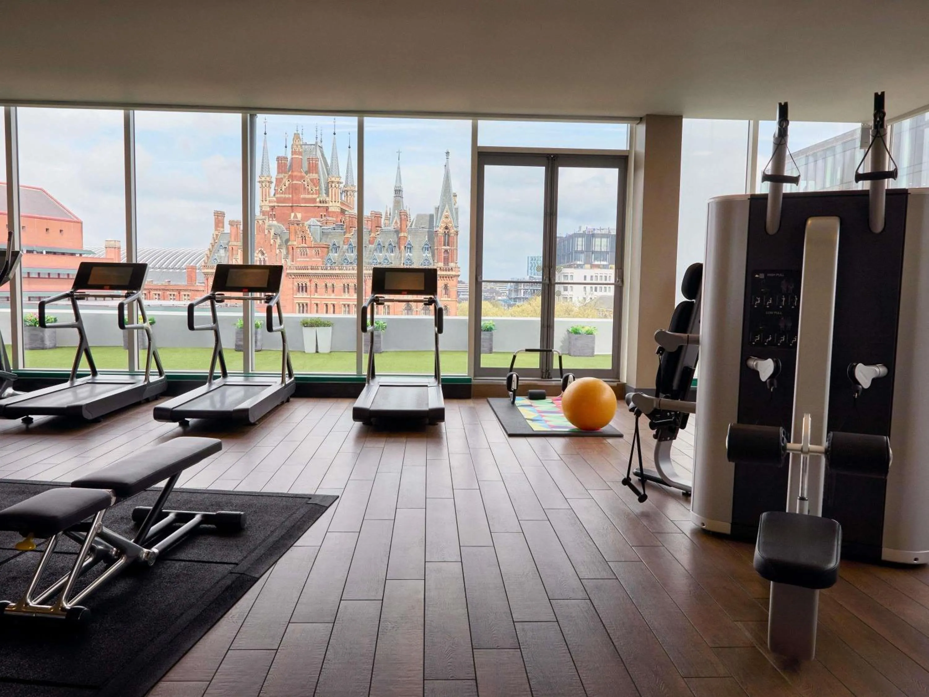 Fitness centre/facilities in Pullman London St Pancras