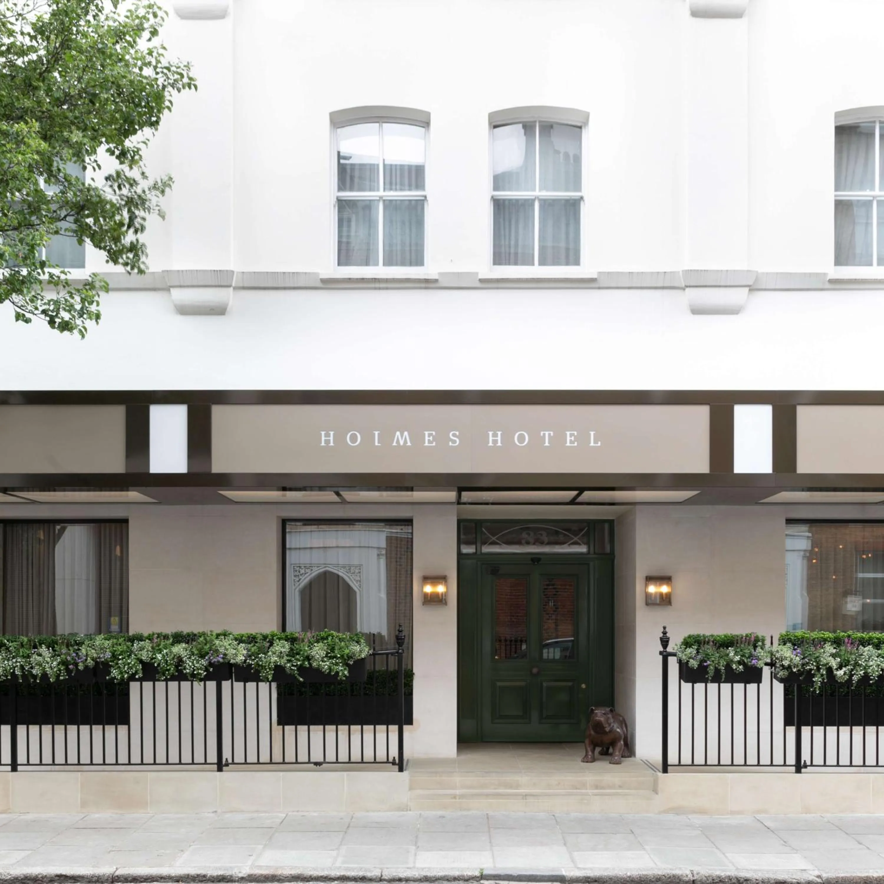 Property building in Holmes Hotel London