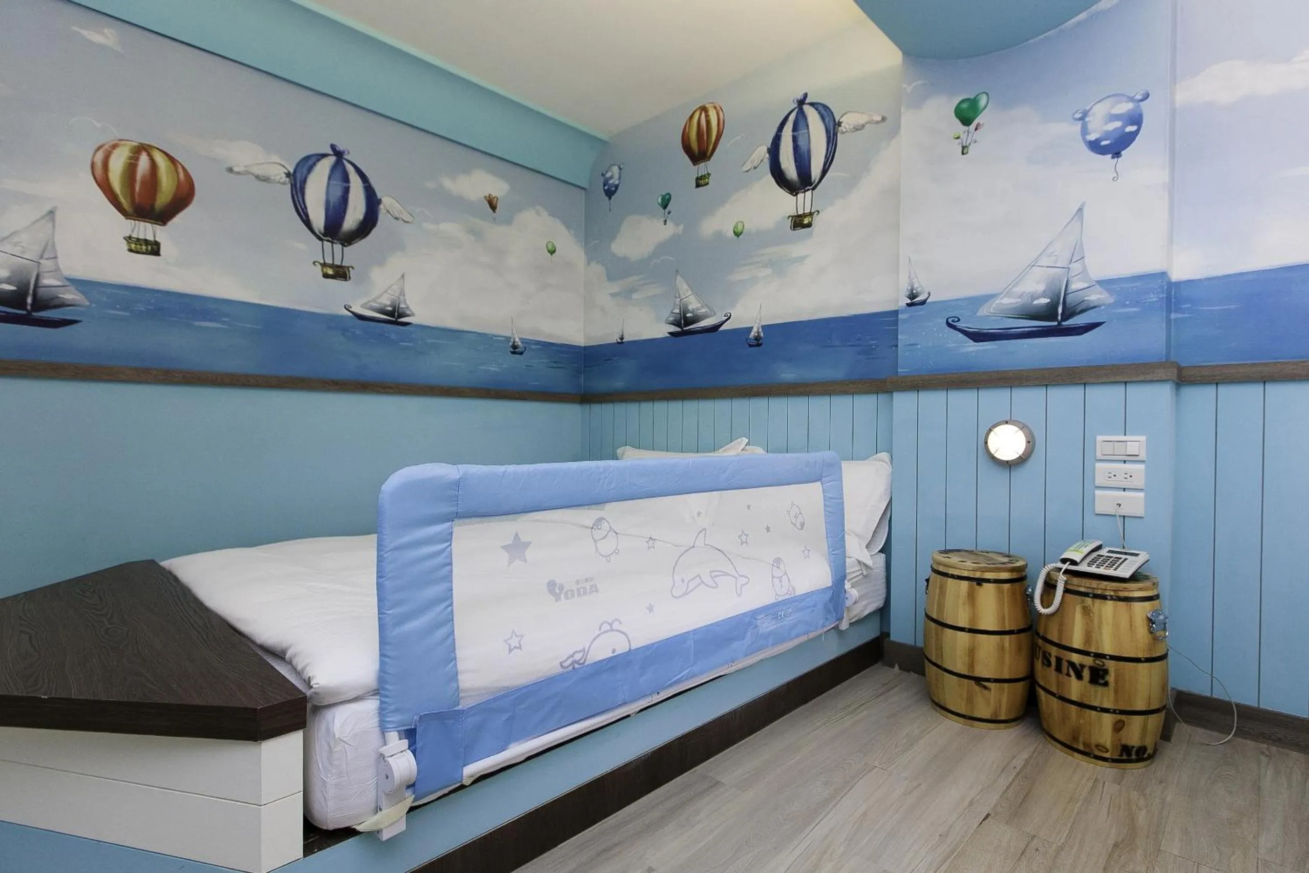 bunk bed in 17th Summer