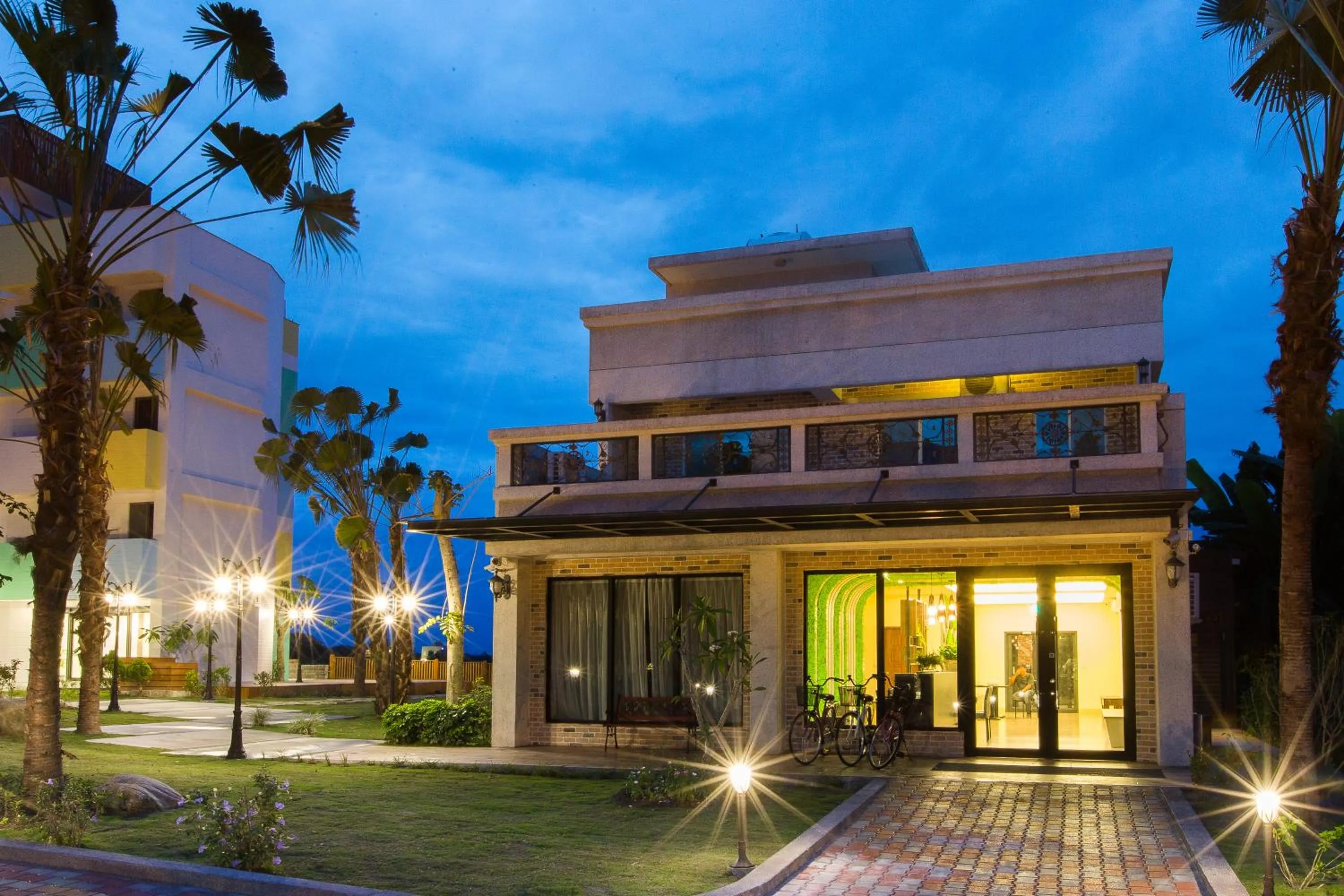 Property building in 17th Summer