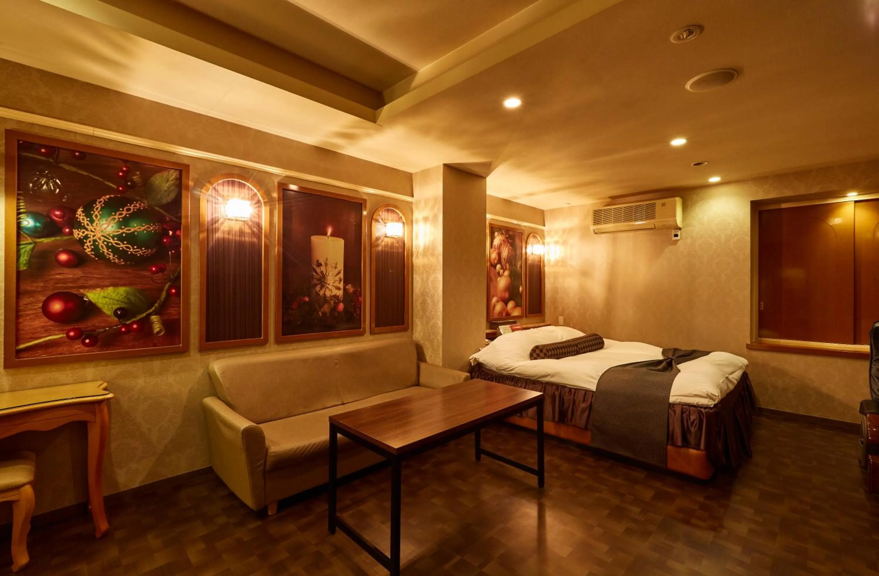 Photo of the whole room in Hotel Christmas (Leisure Hotel)