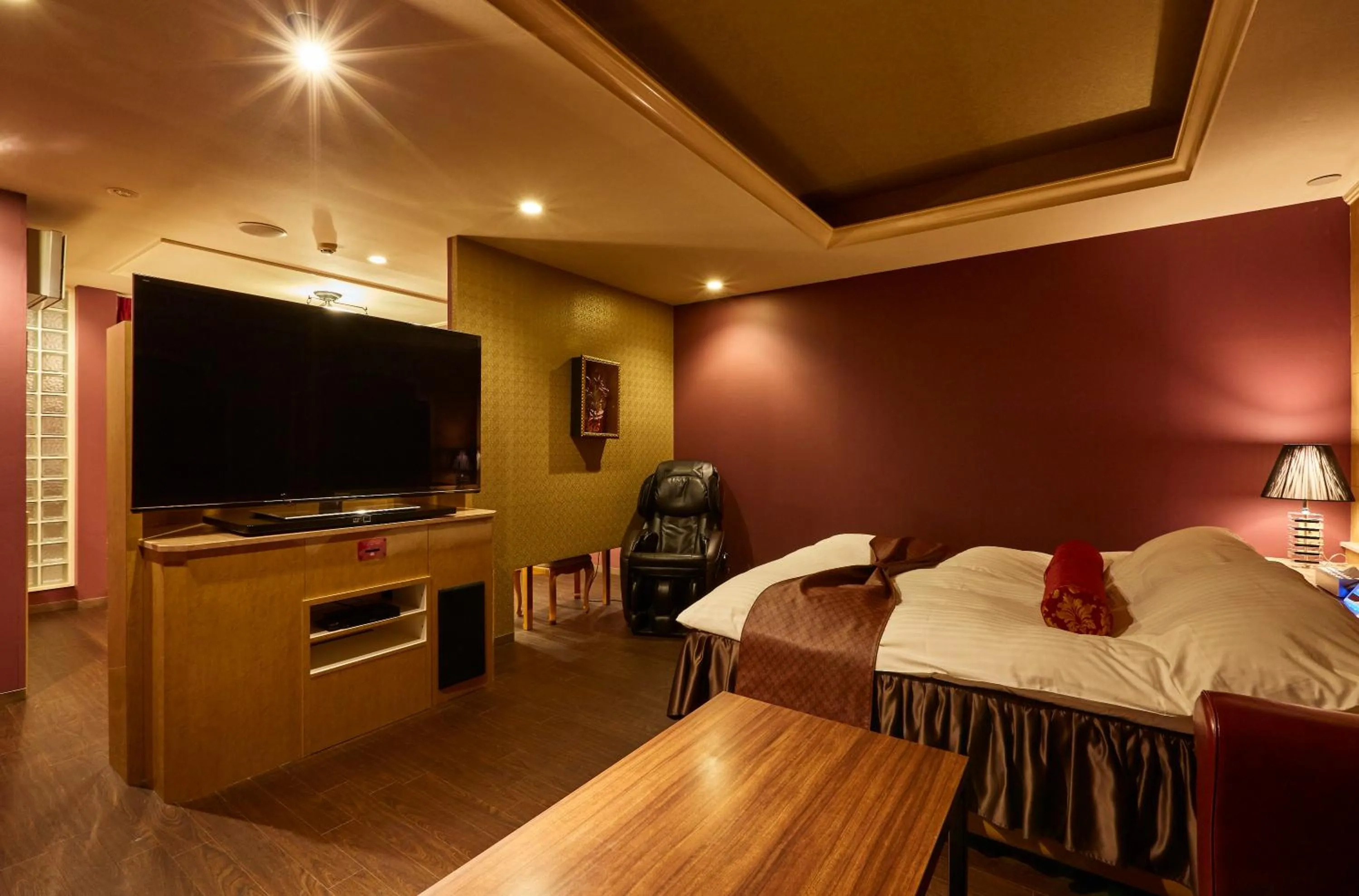 Photo of the whole room, Bed in Hotel Christmas (Leisure Hotel)