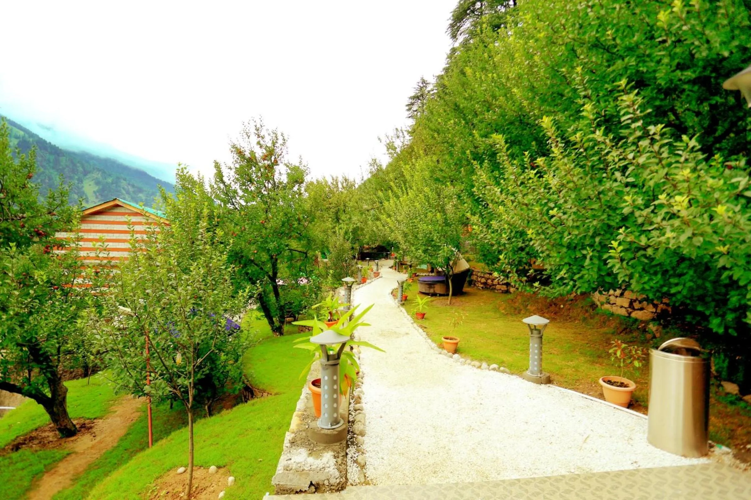 Garden in Amara Resorts Manali