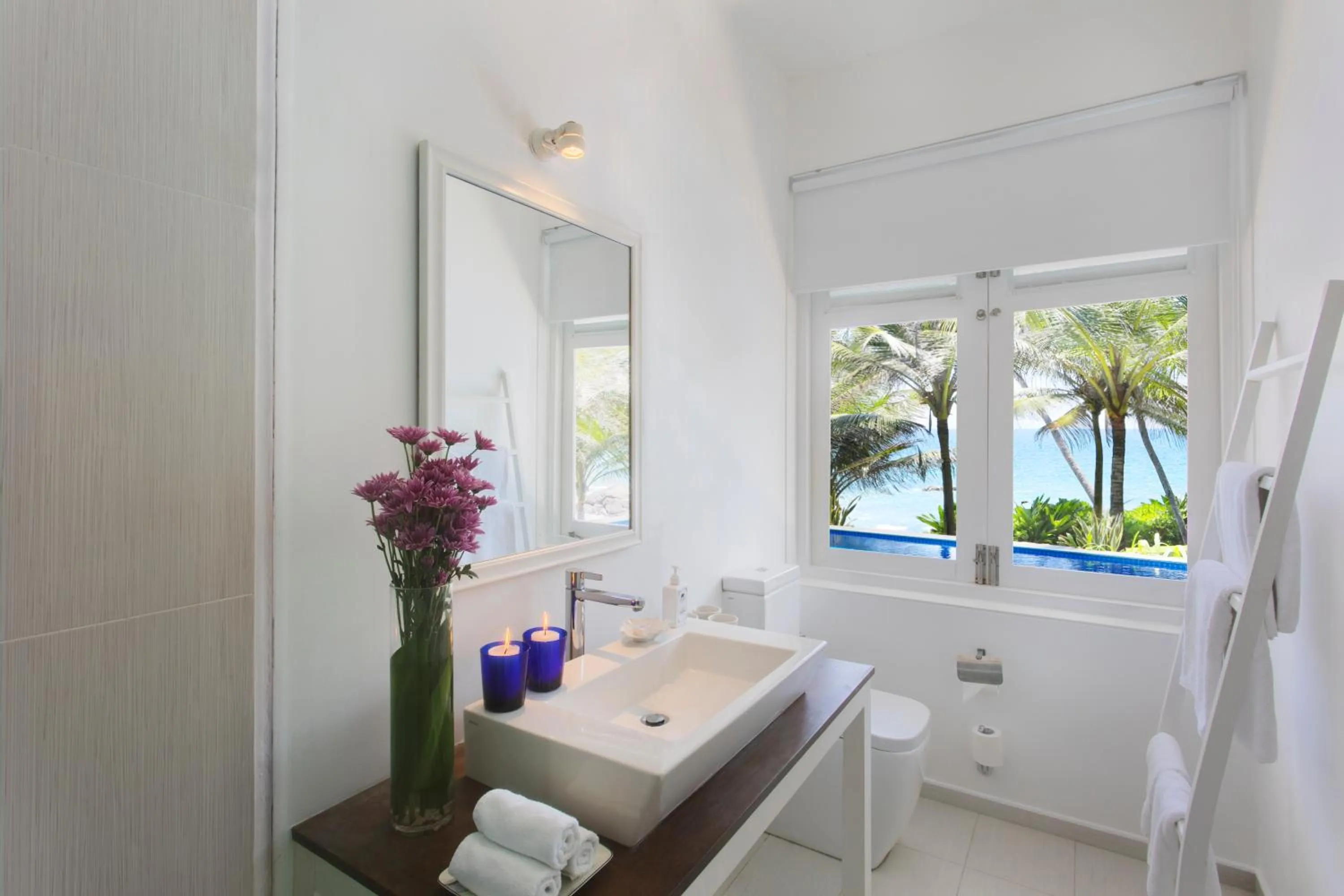 Bathroom in The Sandals By Edwards Collection - Balapitiya