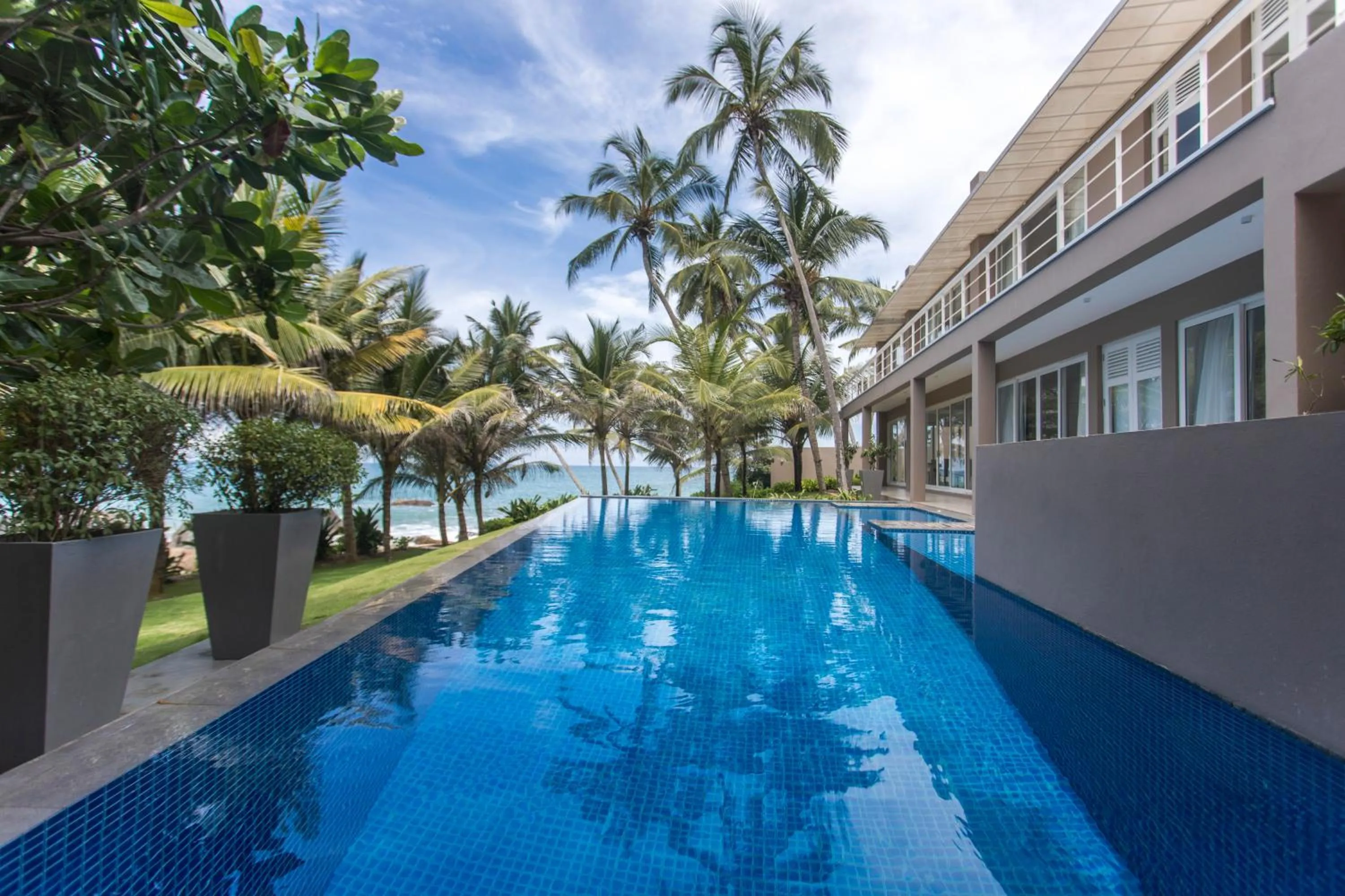 Facade/entrance in The Sandals By Edwards Collection - Balapitiya