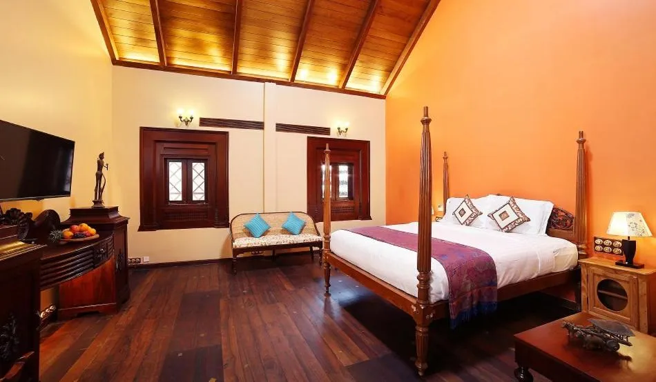 Bed in Ginger House Museum Hotel