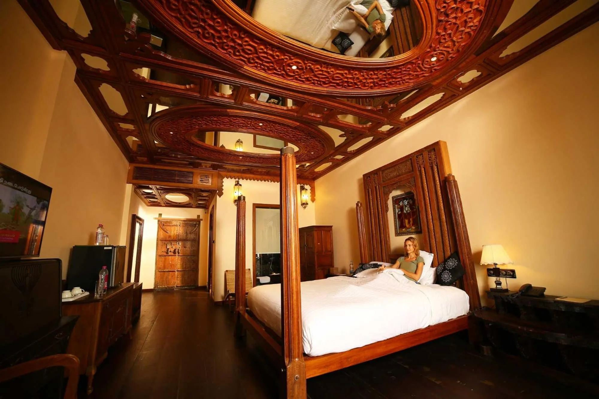 Bed in Ginger House Museum Hotel