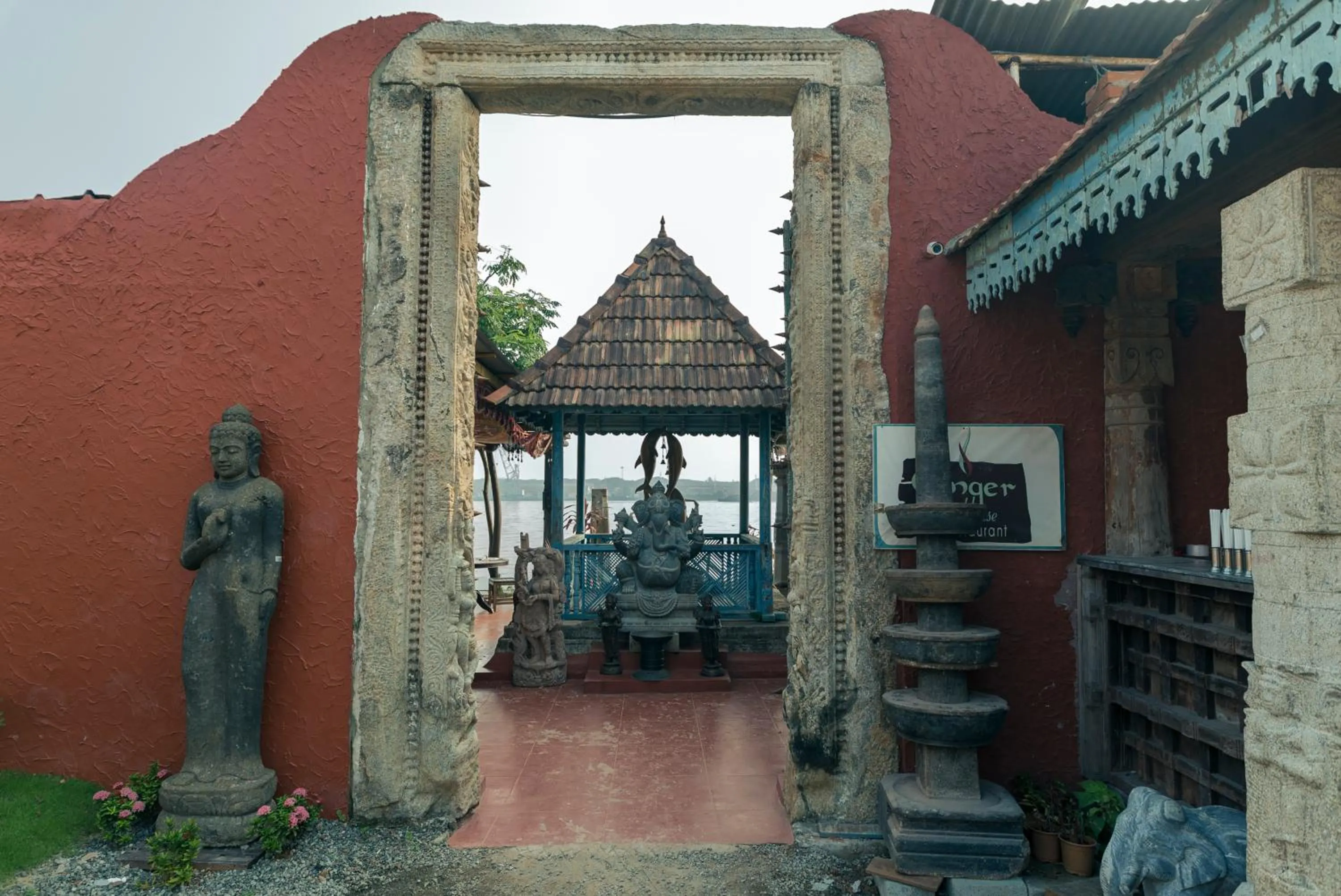 Facade/entrance in Ginger House Museum Hotel