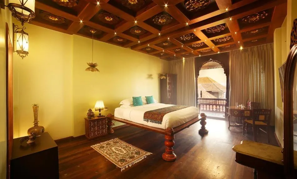 Bed in Ginger House Museum Hotel