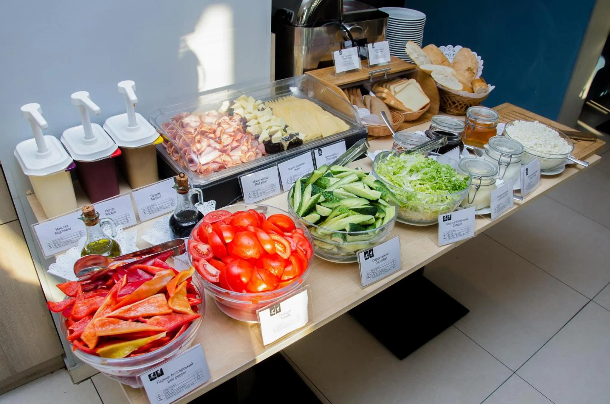 Breakfast in Raziotel Kyiv Yamska