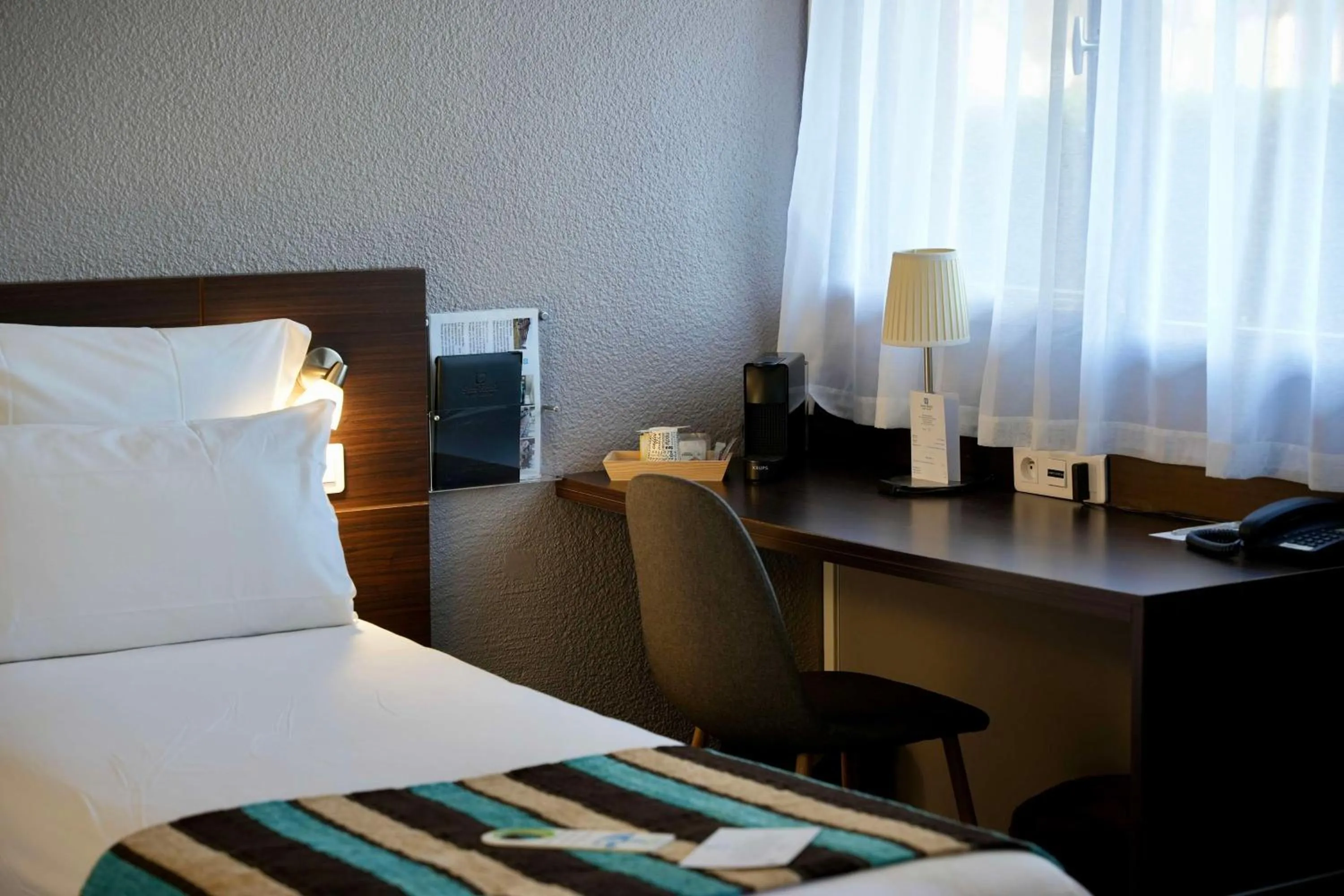 Bedroom, Bed in Sure Hotel by Best Western Biarritz Aeroport