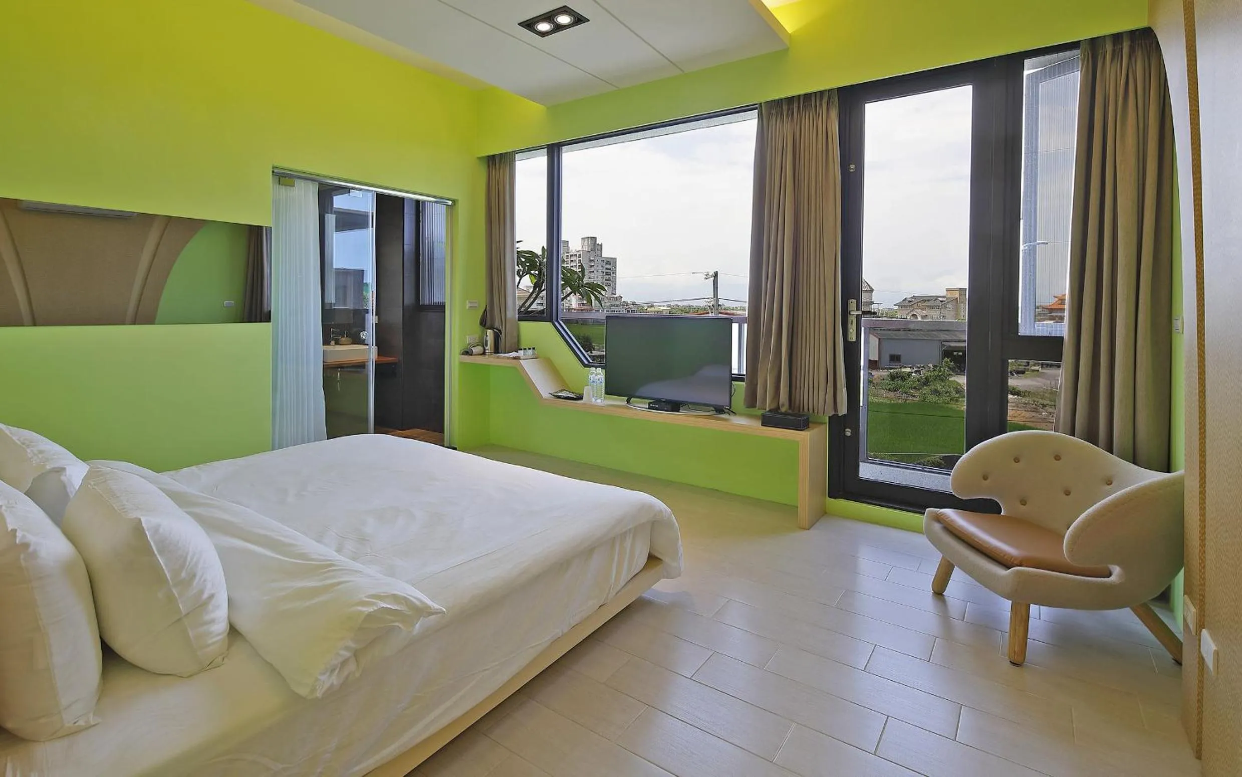 Photo of the whole room, Bed in Sunny Stream B & B