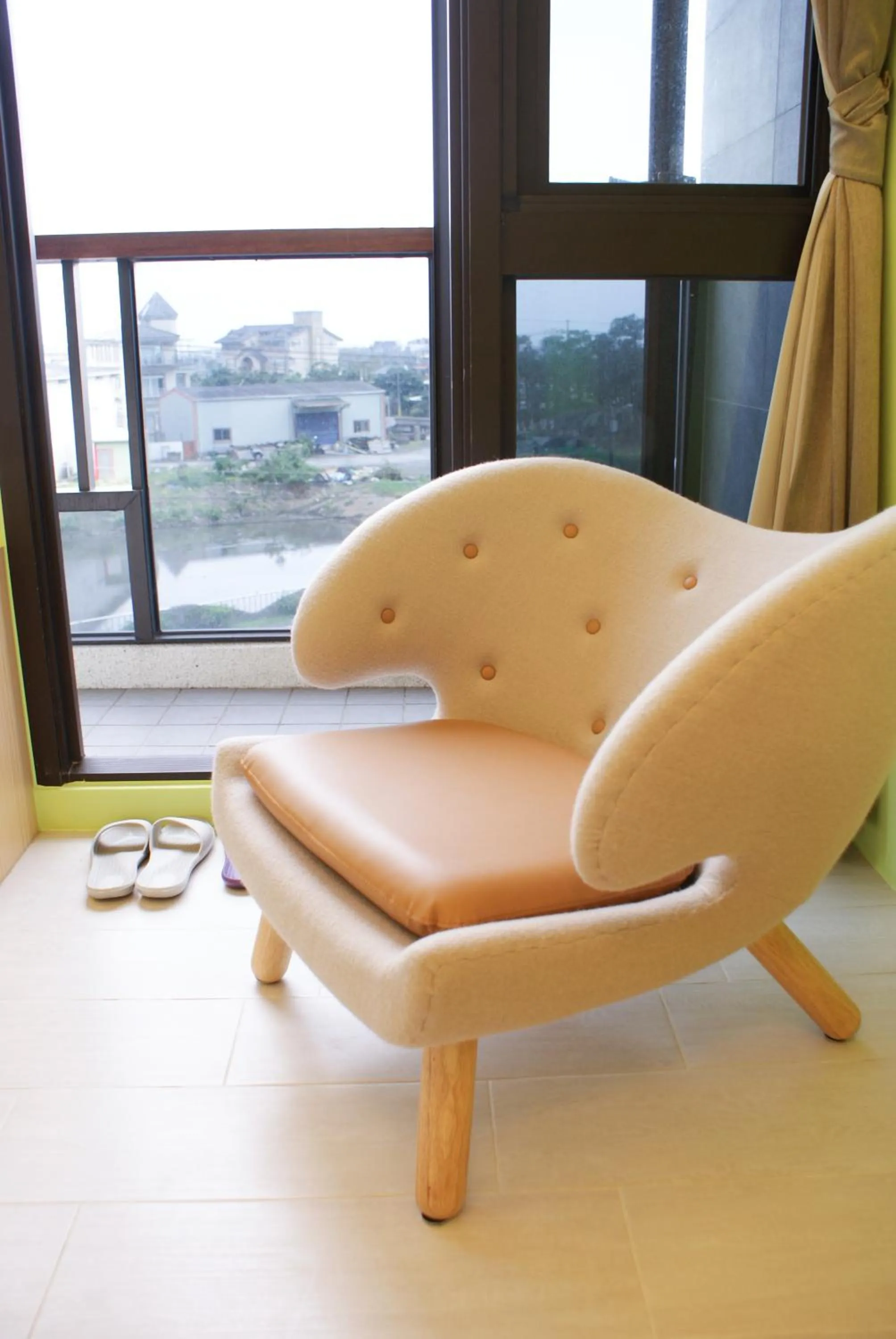 Decorative detail in Sunny Stream B & B