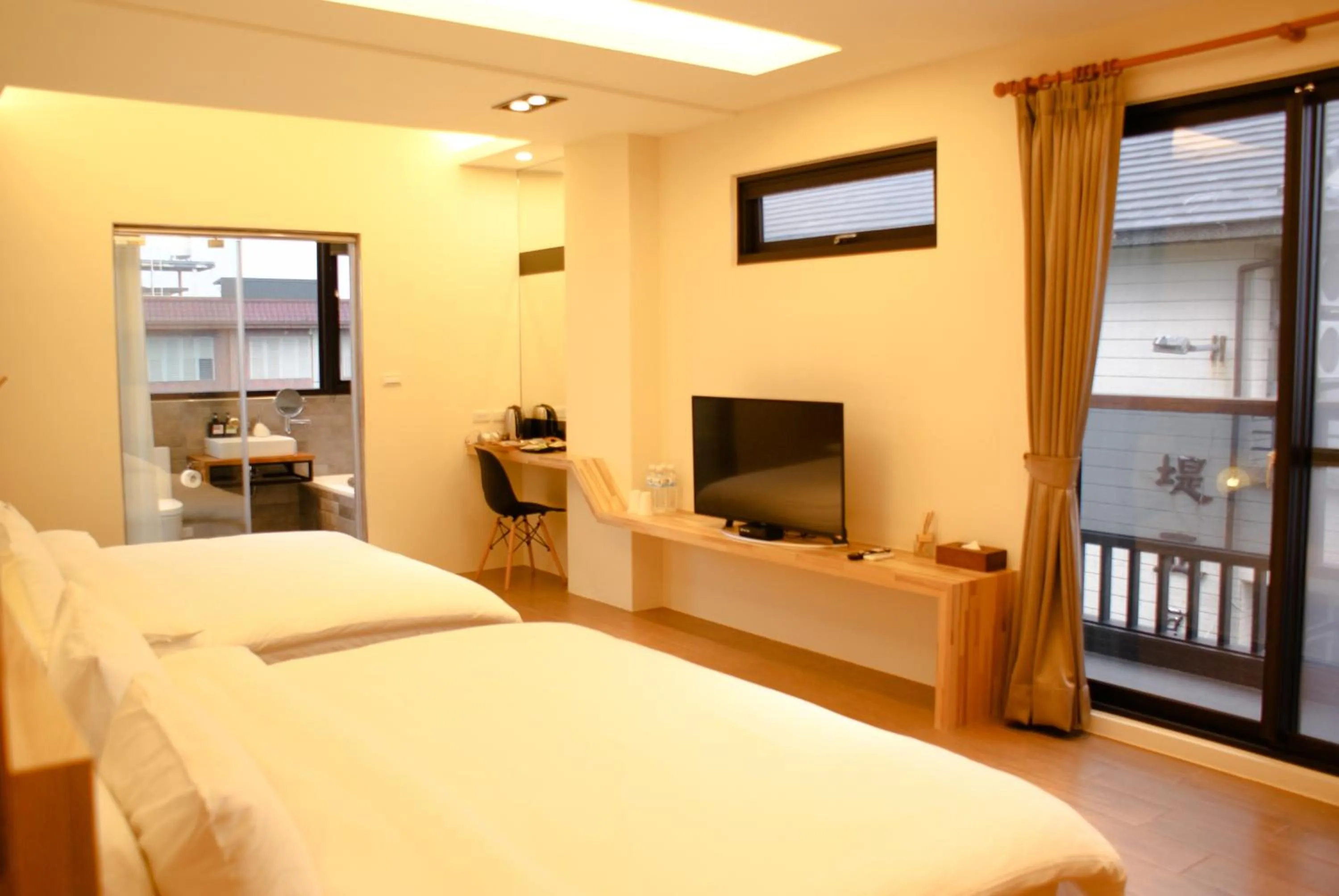 bunk bed, Bed in Sunny Stream B & B