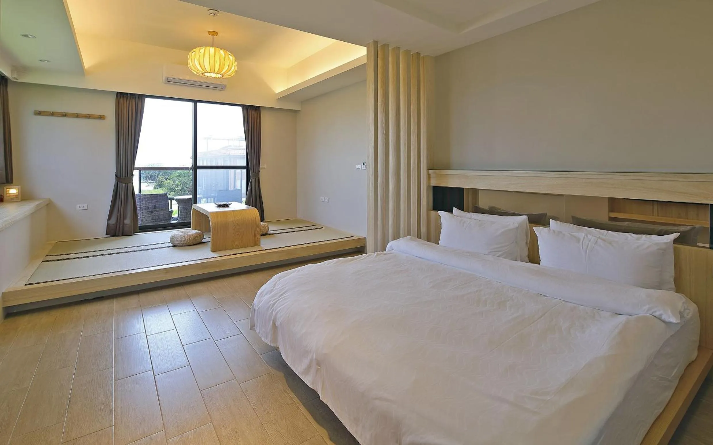 Photo of the whole room, Bed in Sunny Stream B & B