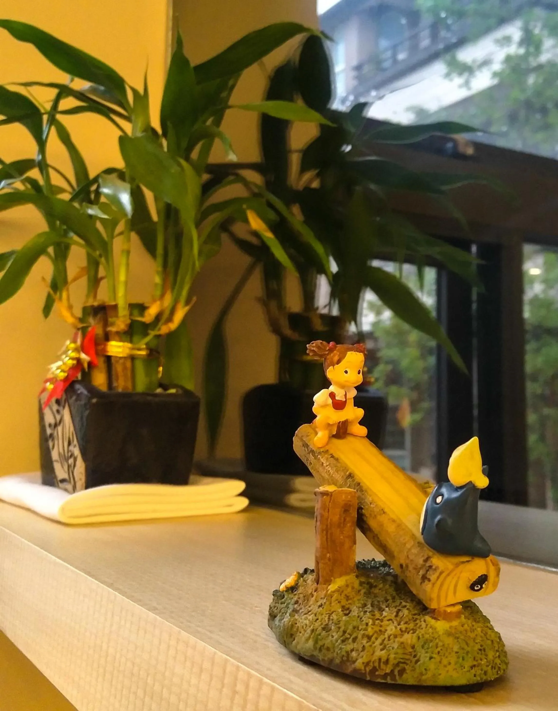 Decorative detail in Sunny Stream B & B