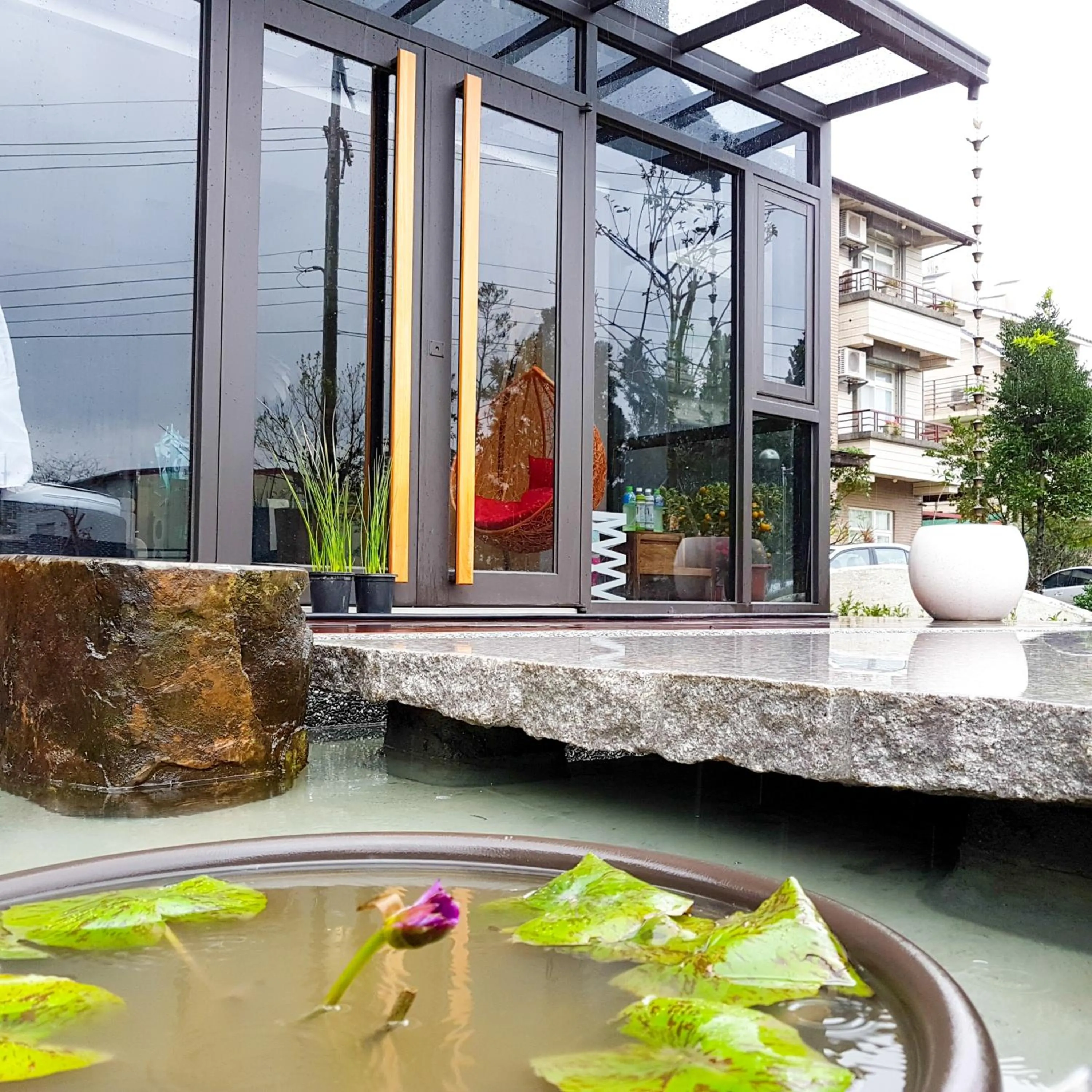 Garden in Sunny Stream B & B