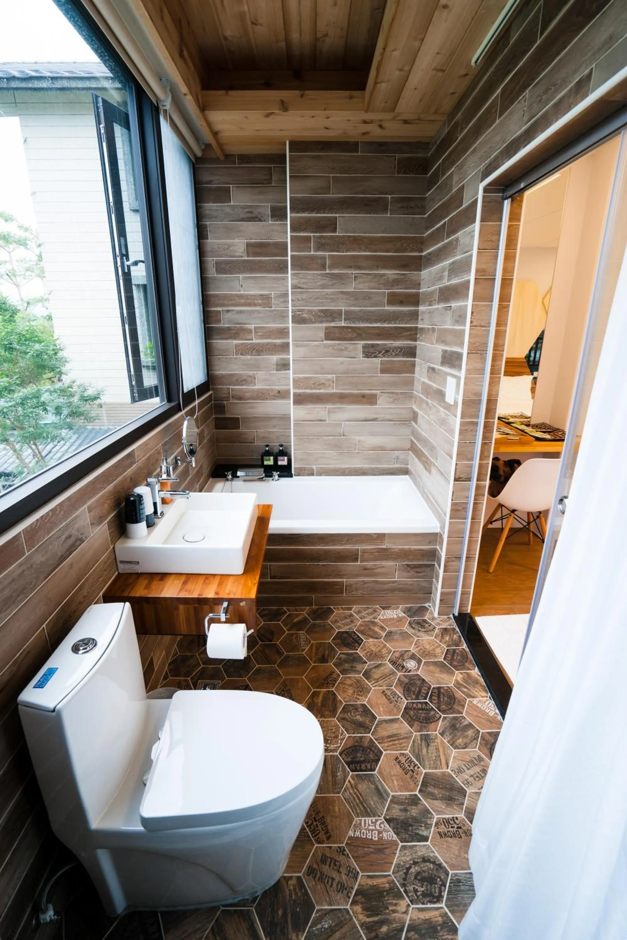 Bathroom in Sunny Stream B & B