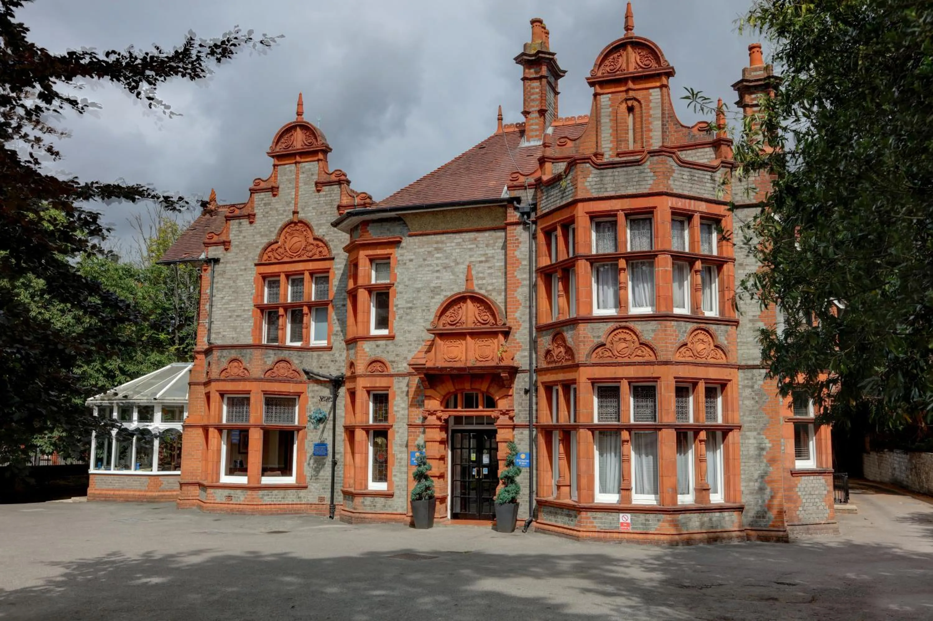 Property building in Sure Hotel by Best Western Reading