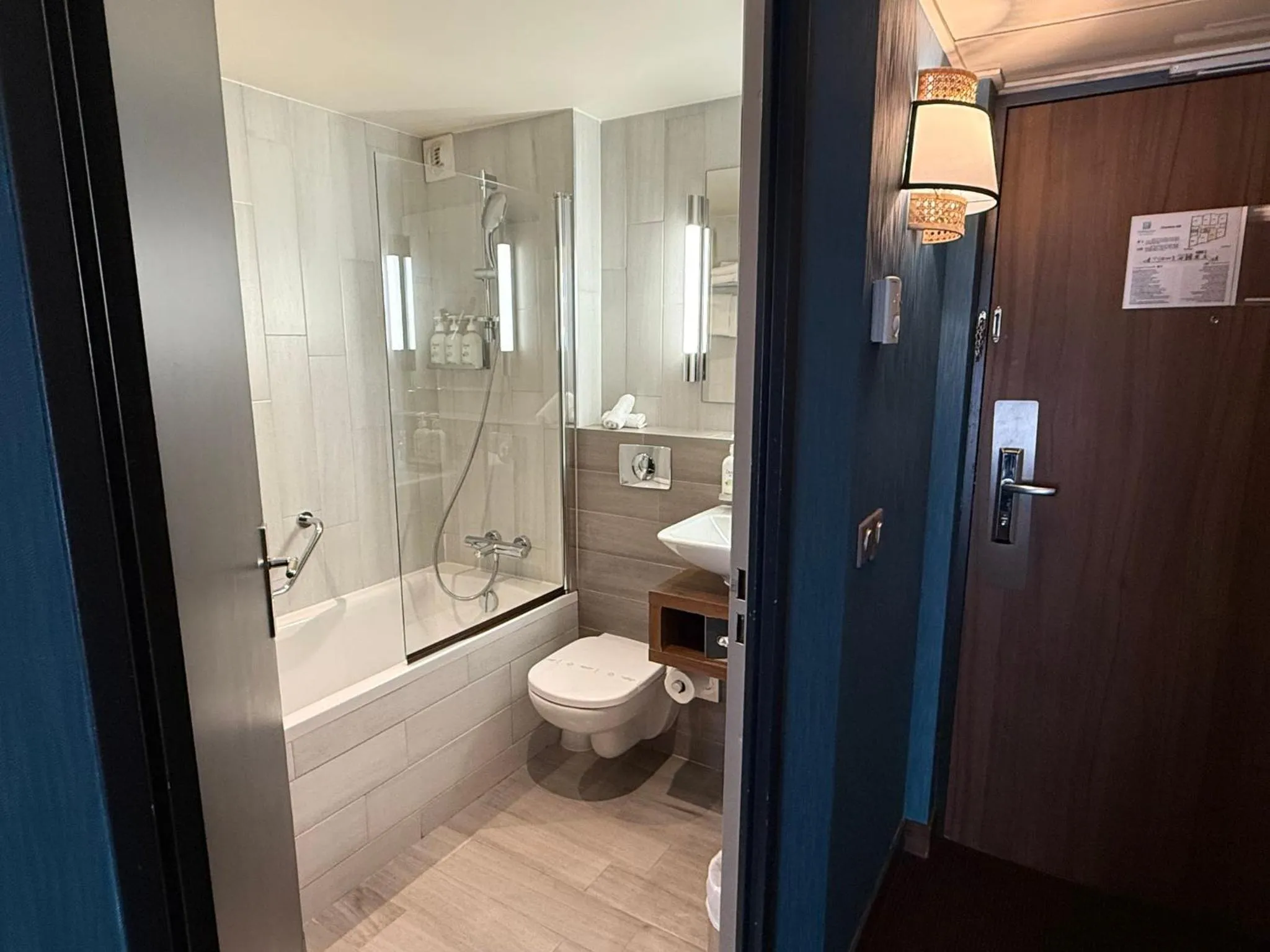 Photo of the whole room in Holiday Inn Paris Montmartre by IHG