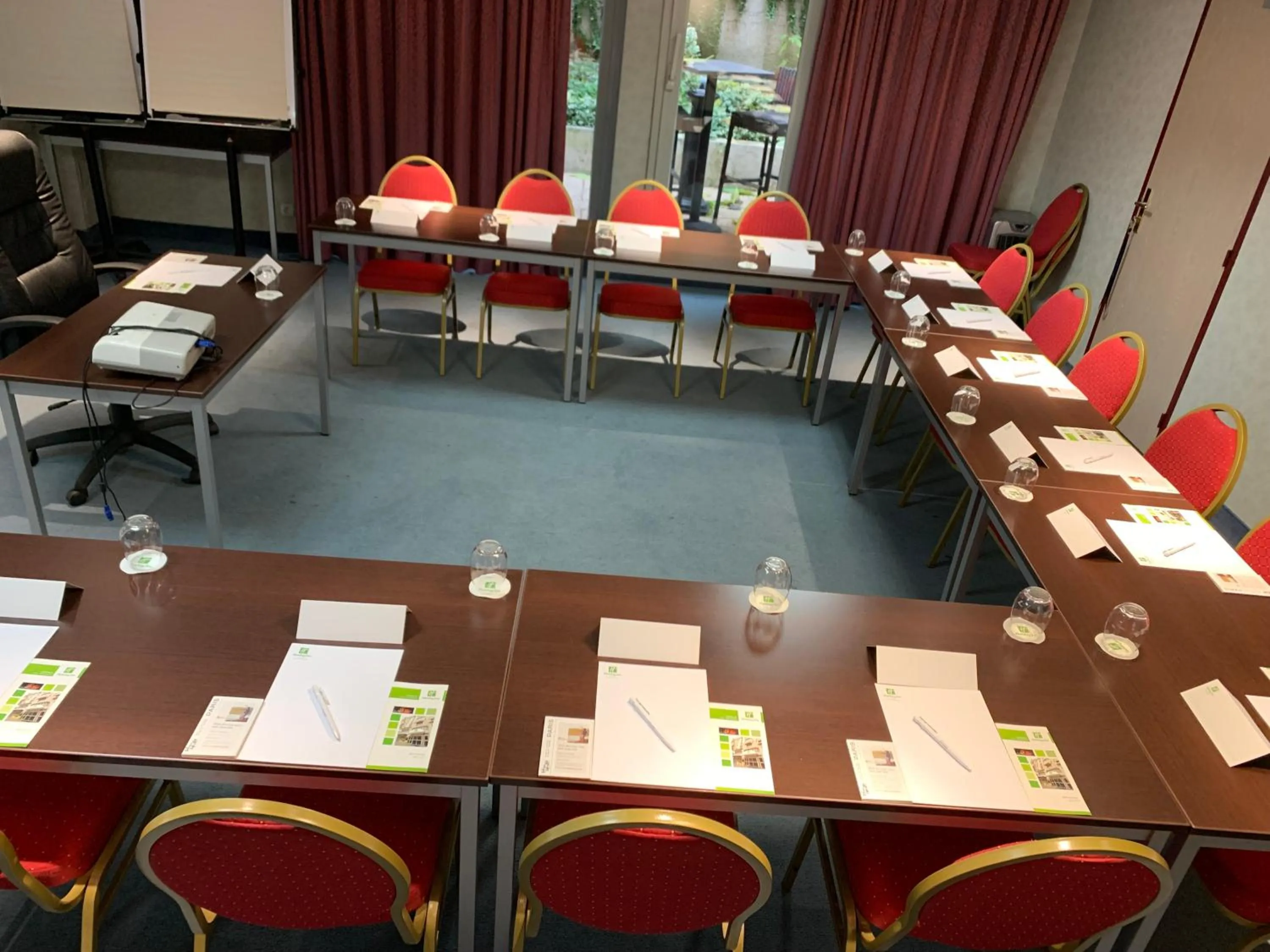 Meeting/conference room in Holiday Inn Paris Montmartre by IHG