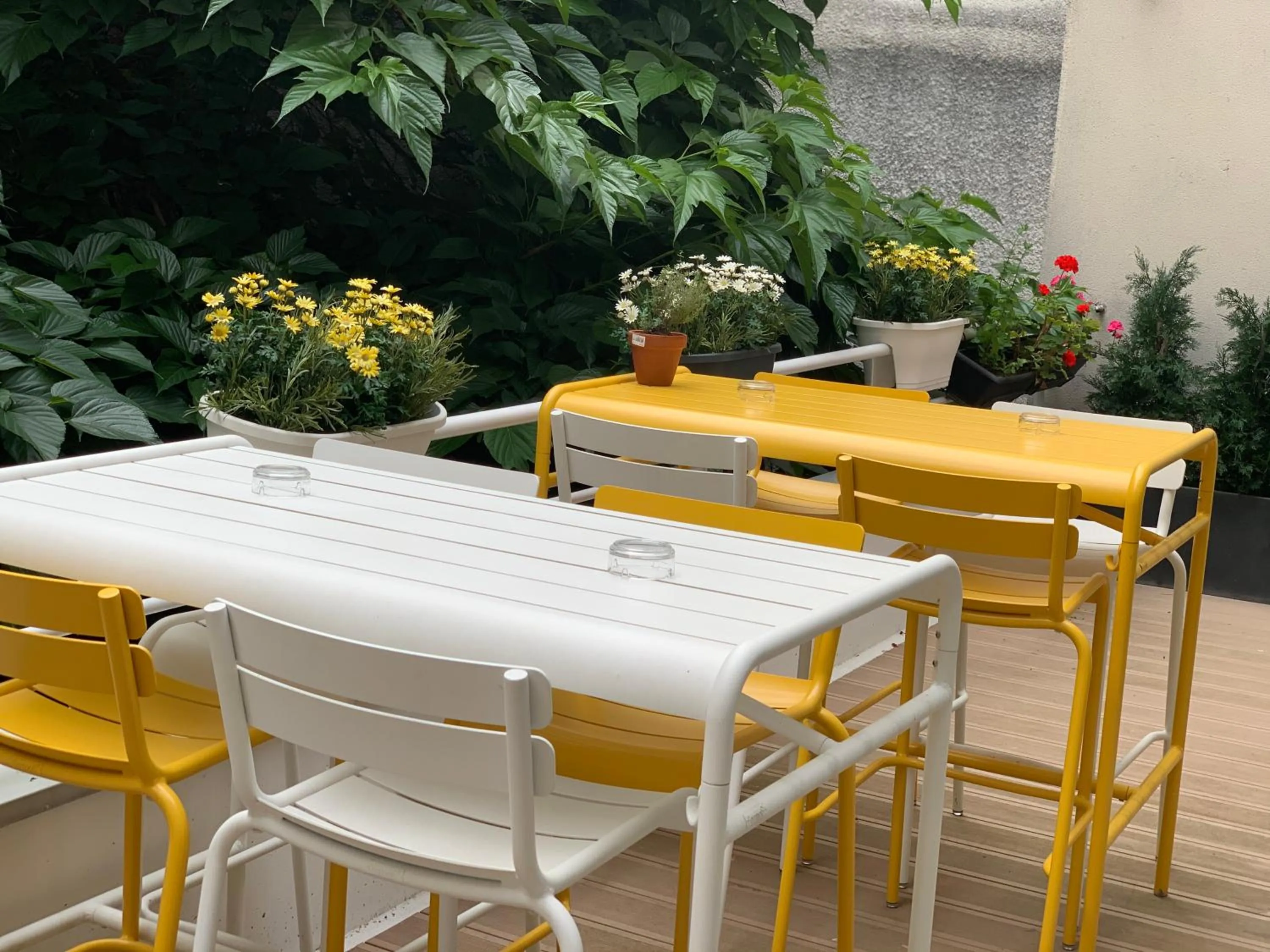 Patio in Holiday Inn Paris Montmartre by IHG