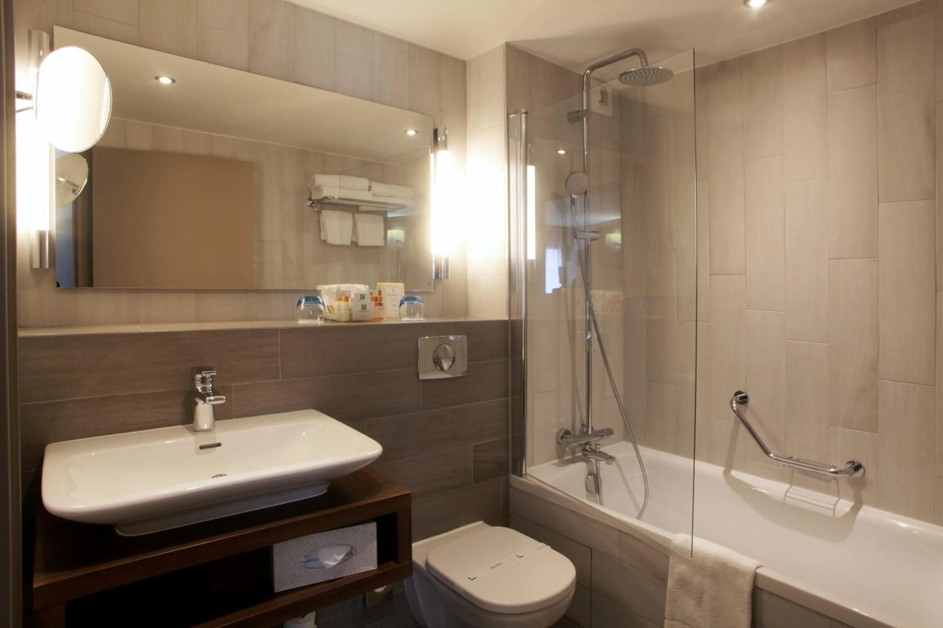 Bathroom in Holiday Inn Paris Montmartre by IHG