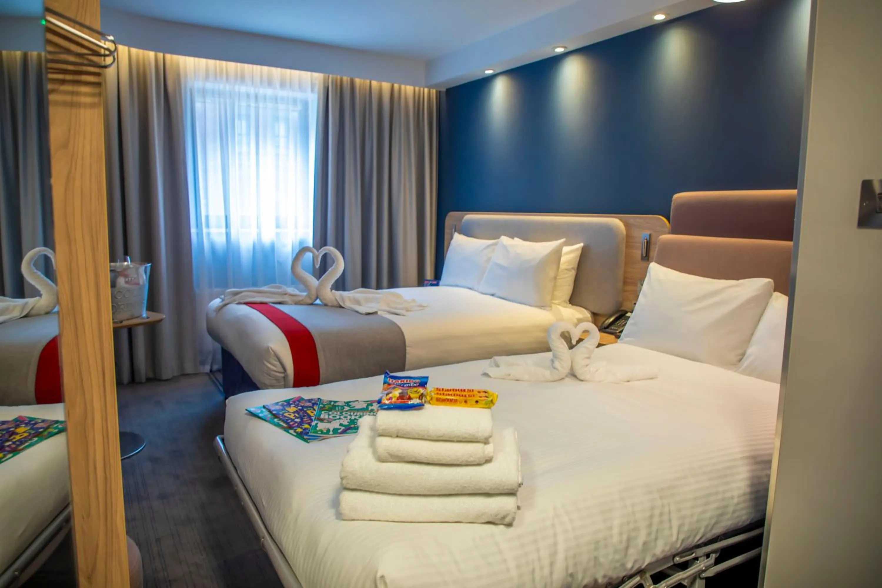 Bed in Holiday Inn Express Royal Docks by IHG