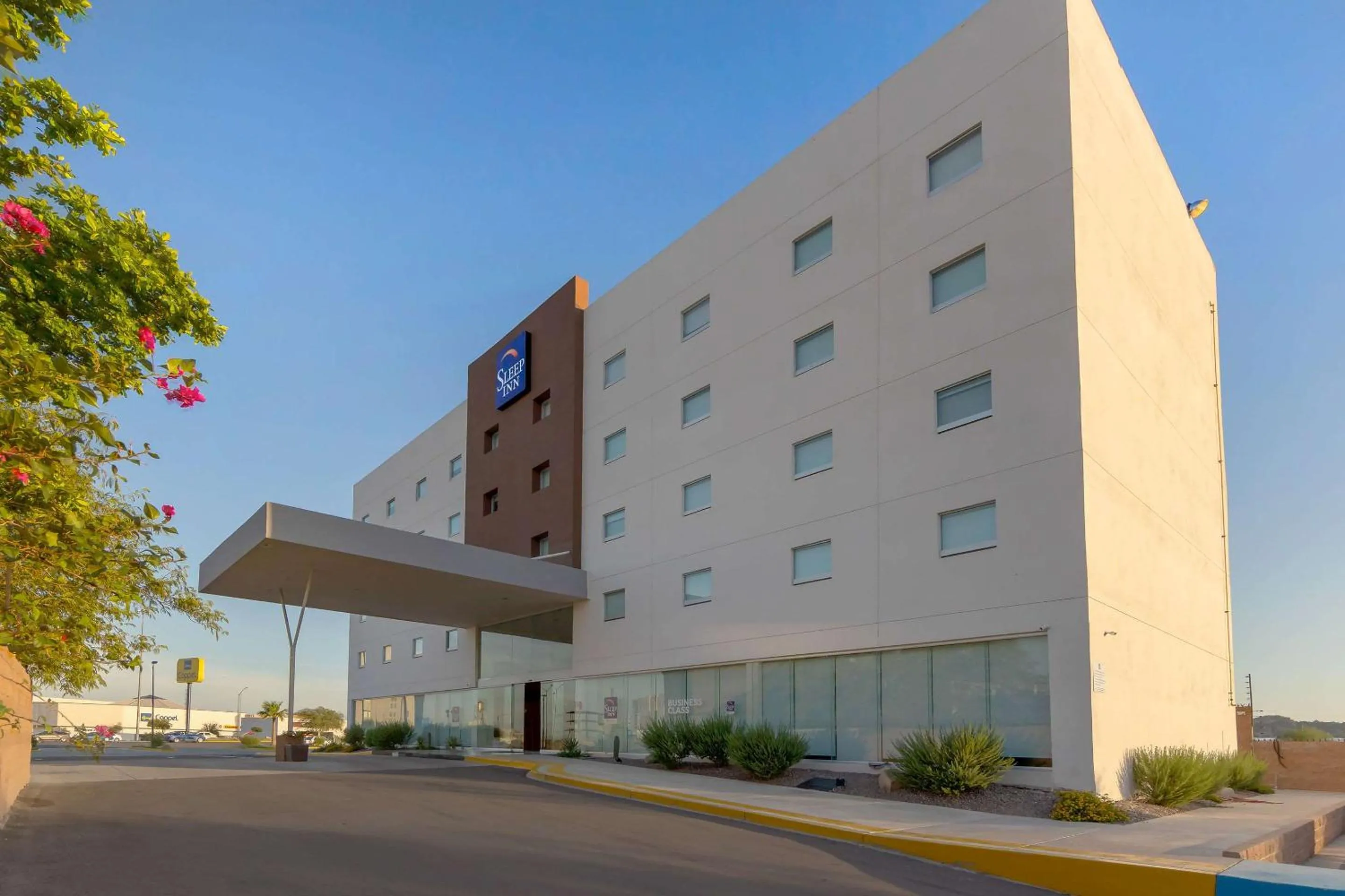 Property building in Sleep Inn Hermosillo