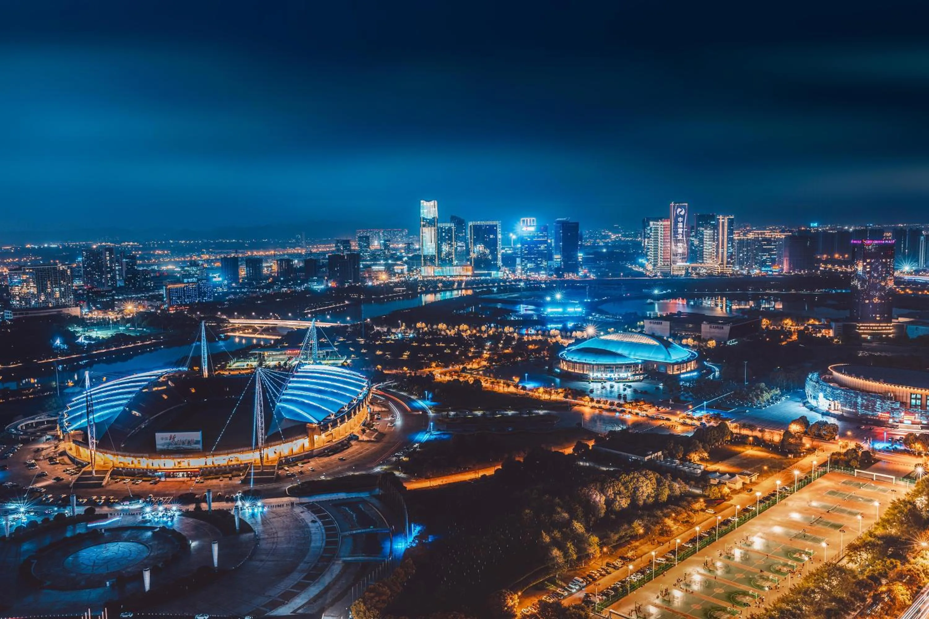 Property building in Shangri-La Yiwu - 3 Min To The Mall, Free Coffee At Lobby