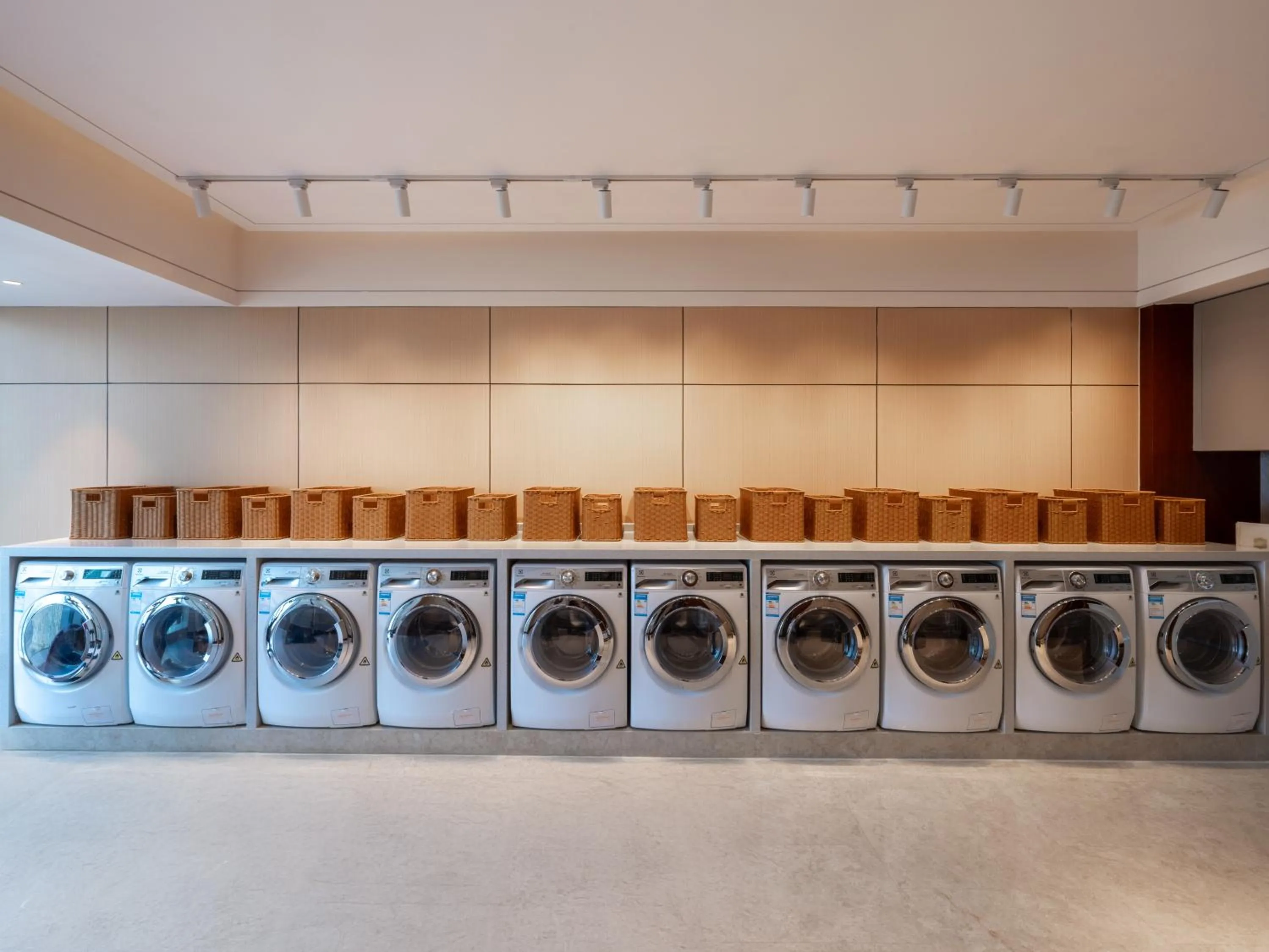 washing machine in Shangri-La Yiwu - 3 Min To The Mall, Free Coffee At Lobby