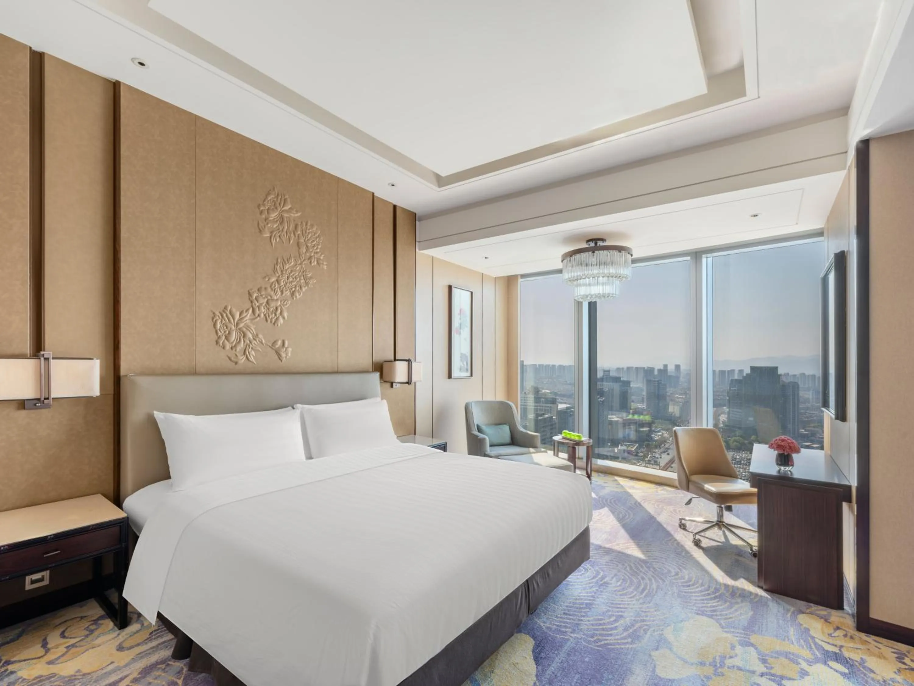 Bedroom, Bed in Shangri-La Yiwu - 3 Min To The Mall, Free Coffee At Lobby