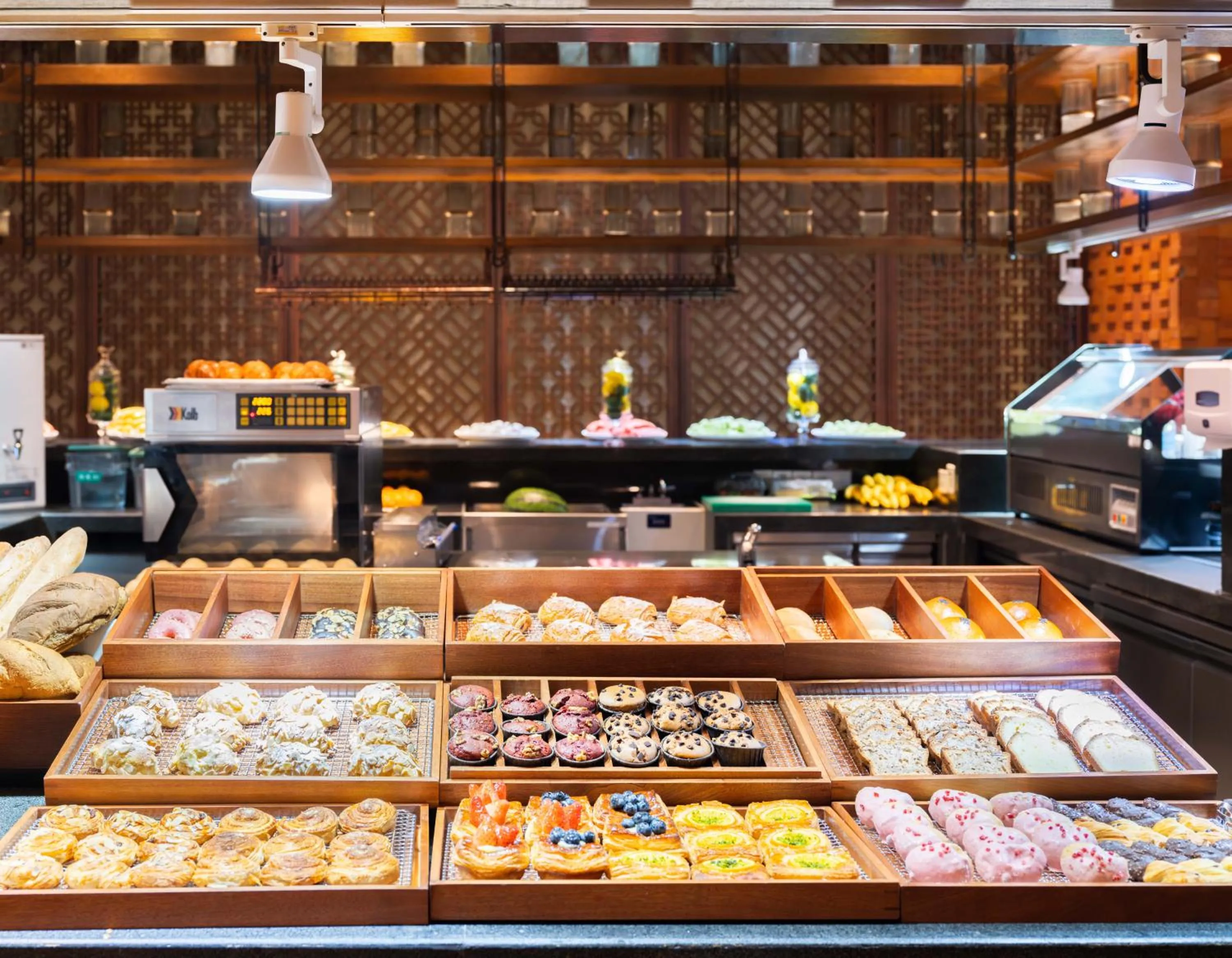 Breakfast in Shangri-La Yiwu