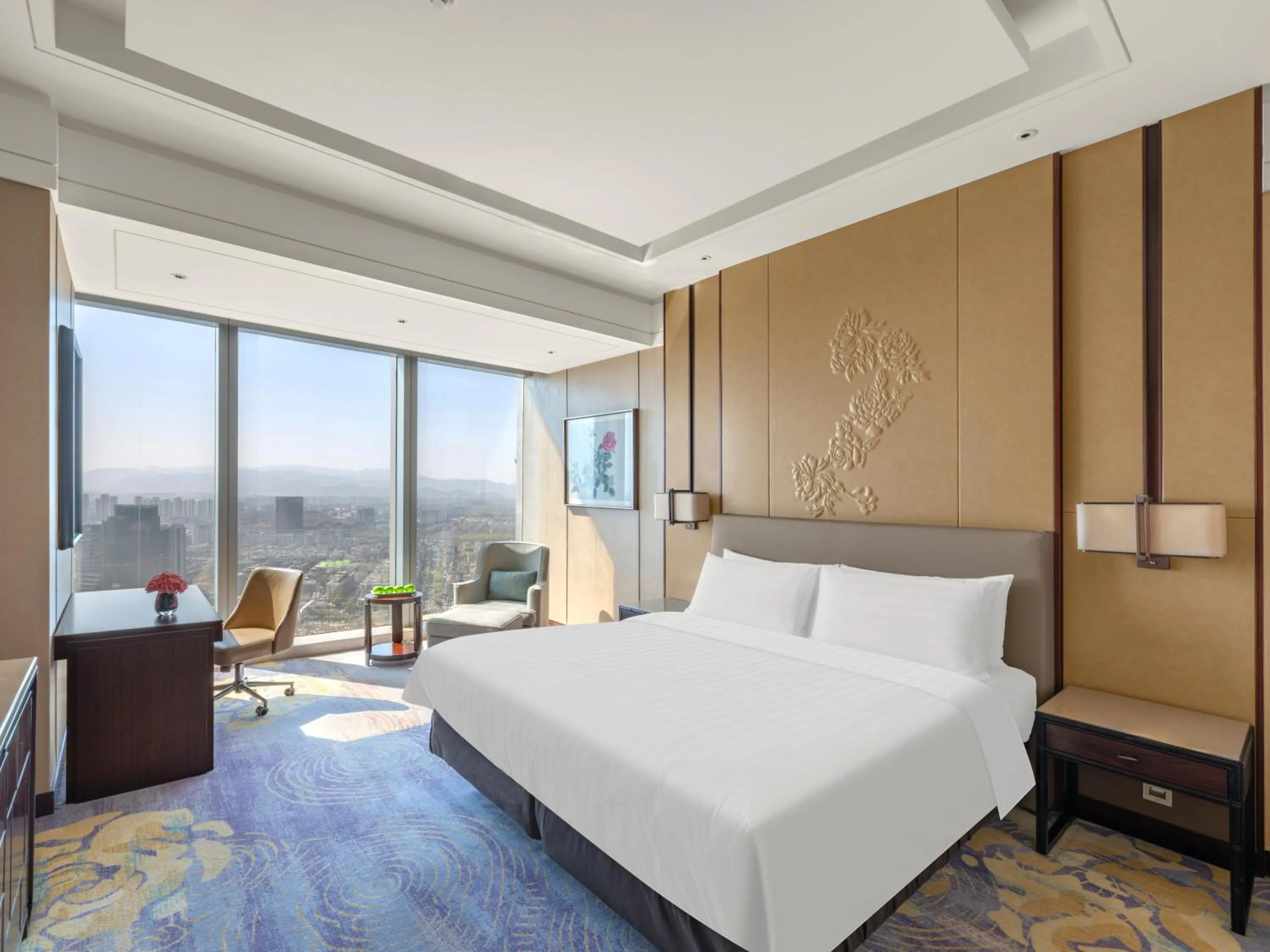 Bedroom, Bed in Shangri-La Yiwu - 3 Min To The Mall, Free Coffee At Lobby