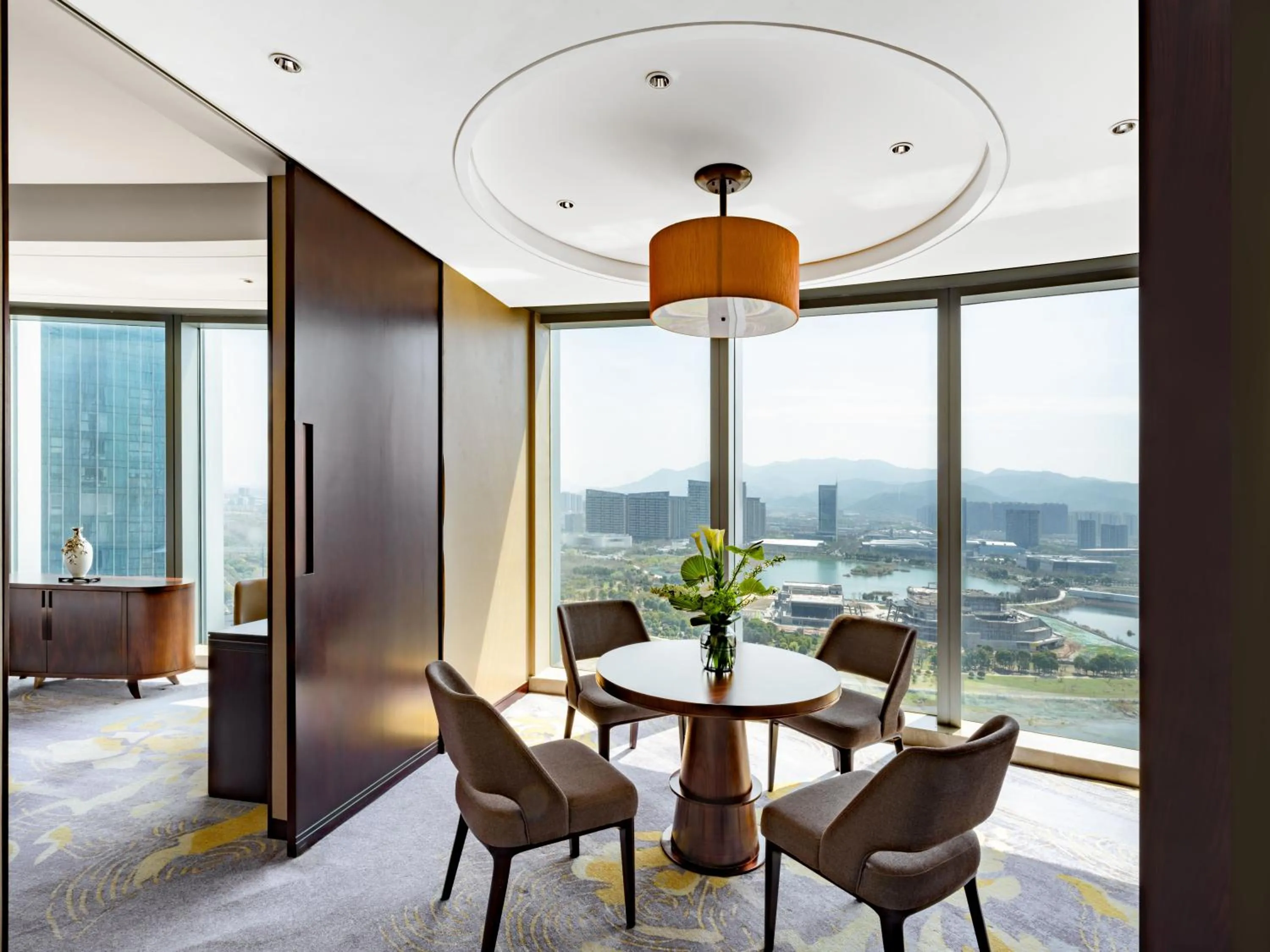 Living room in Shangri-La Yiwu - 3 Min To The Mall, Free Coffee At Lobby