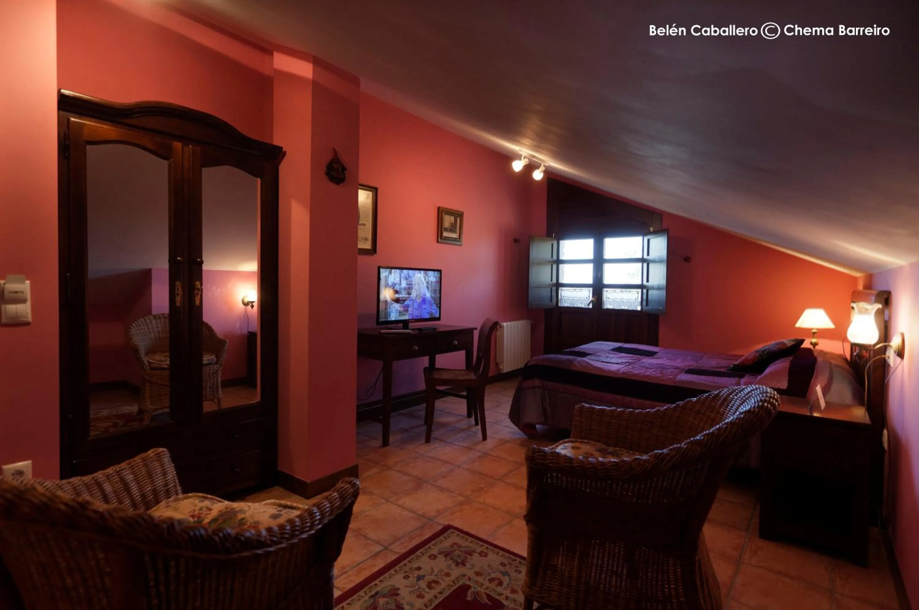 Photo of the whole room in La Casona de Quintes