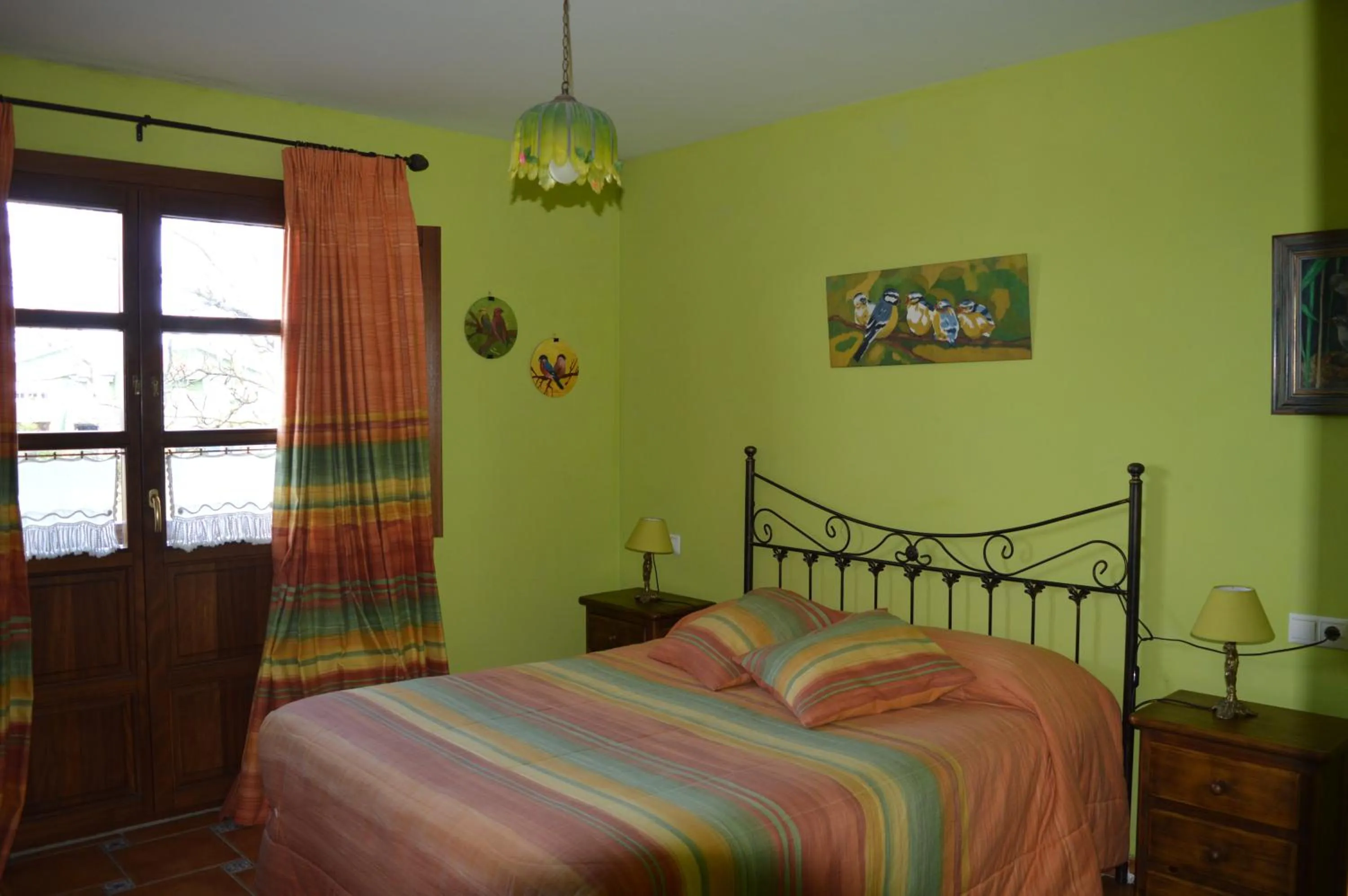 Photo of the whole room in La Casona de Quintes
