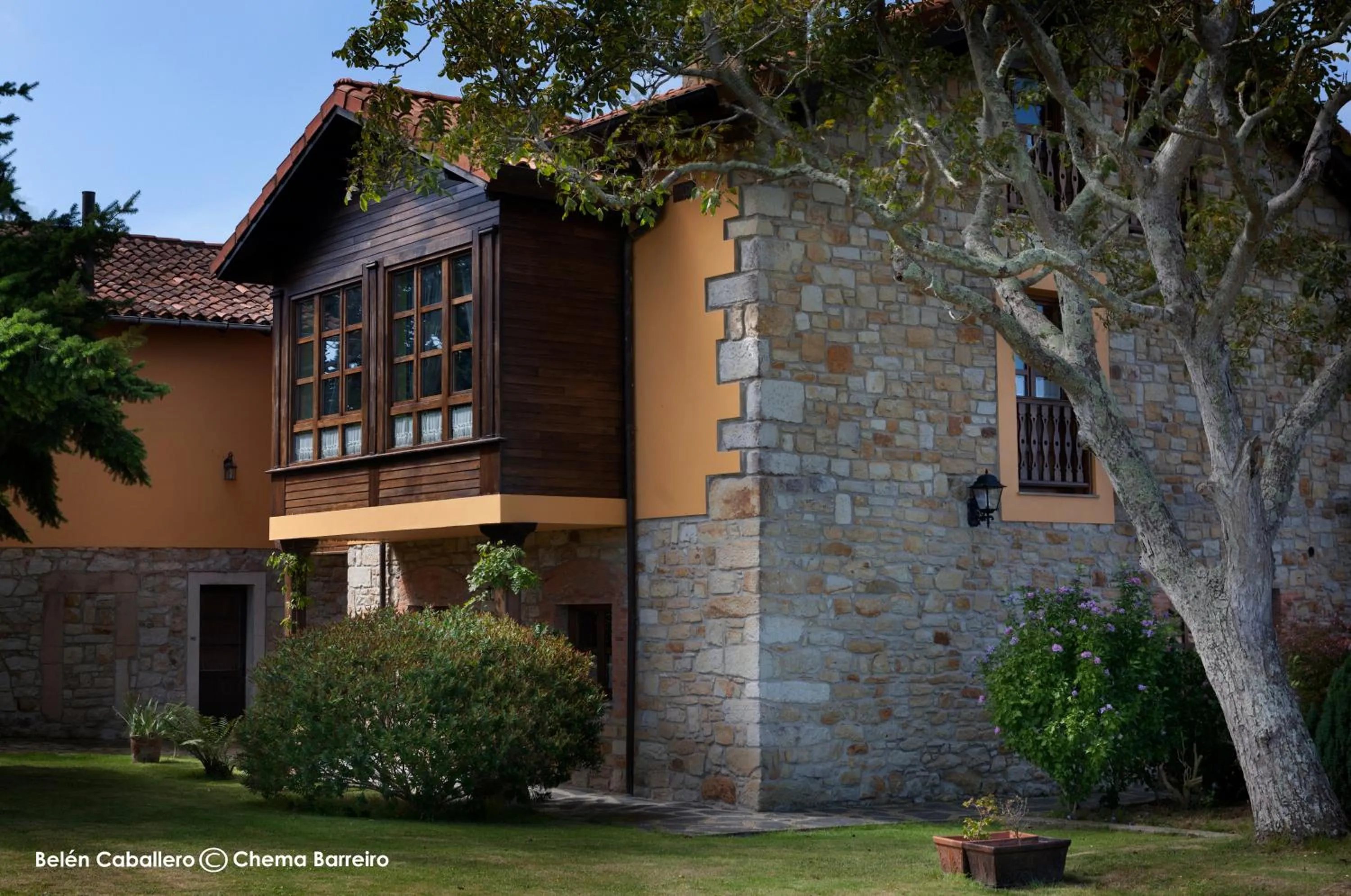 Property building in La Casona de Quintes