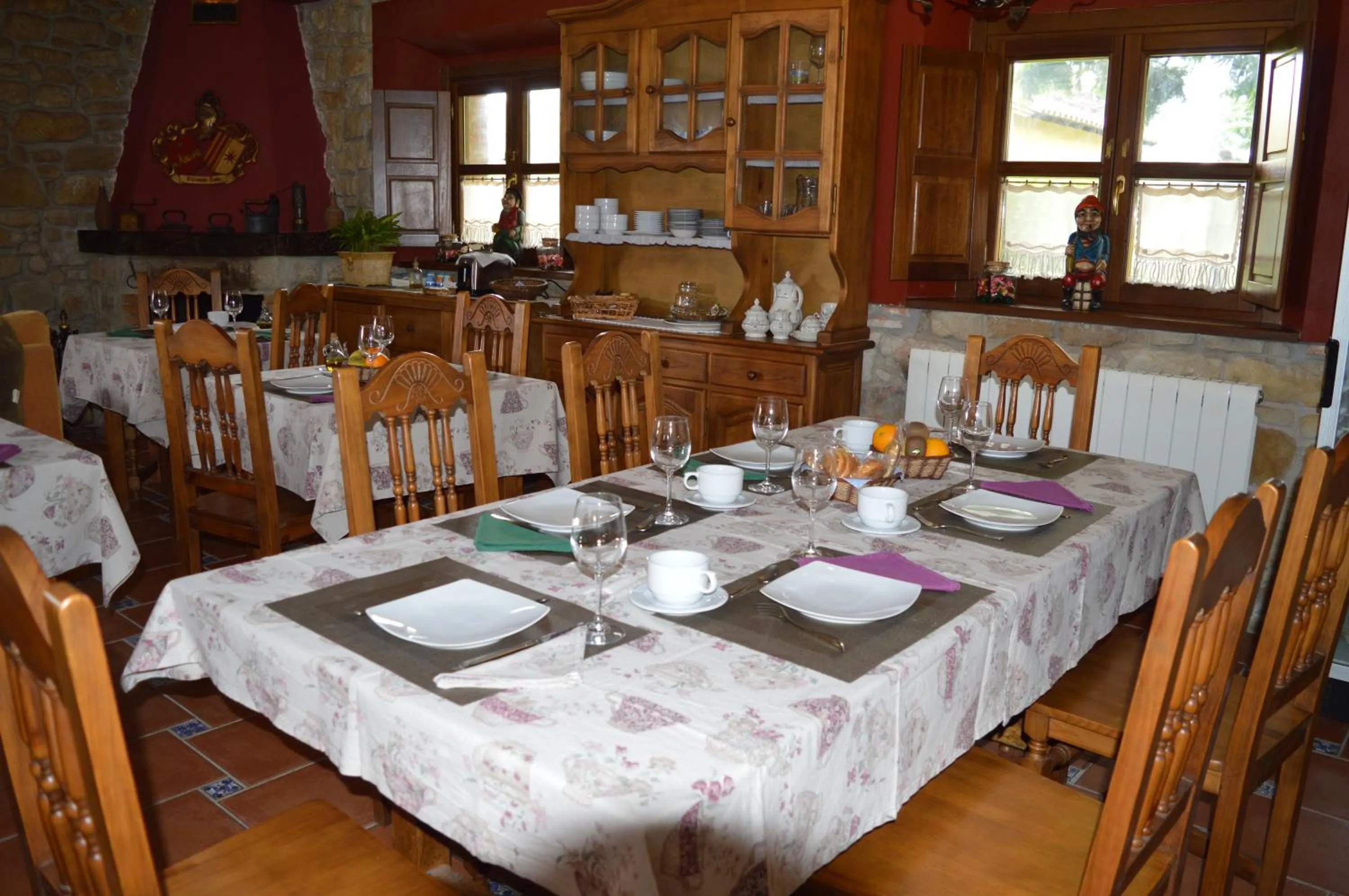 Restaurant/places to eat in La Casona de Quintes