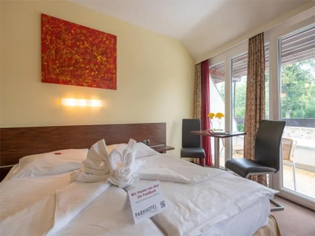 Bedroom, Bed in Parkhotel Eisenstadt