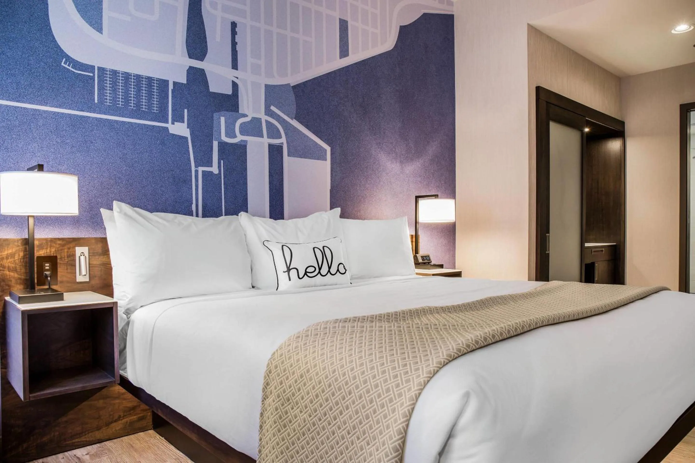 Bedroom, Bed in Cambria Hotel Chicago Loop - Theatre District